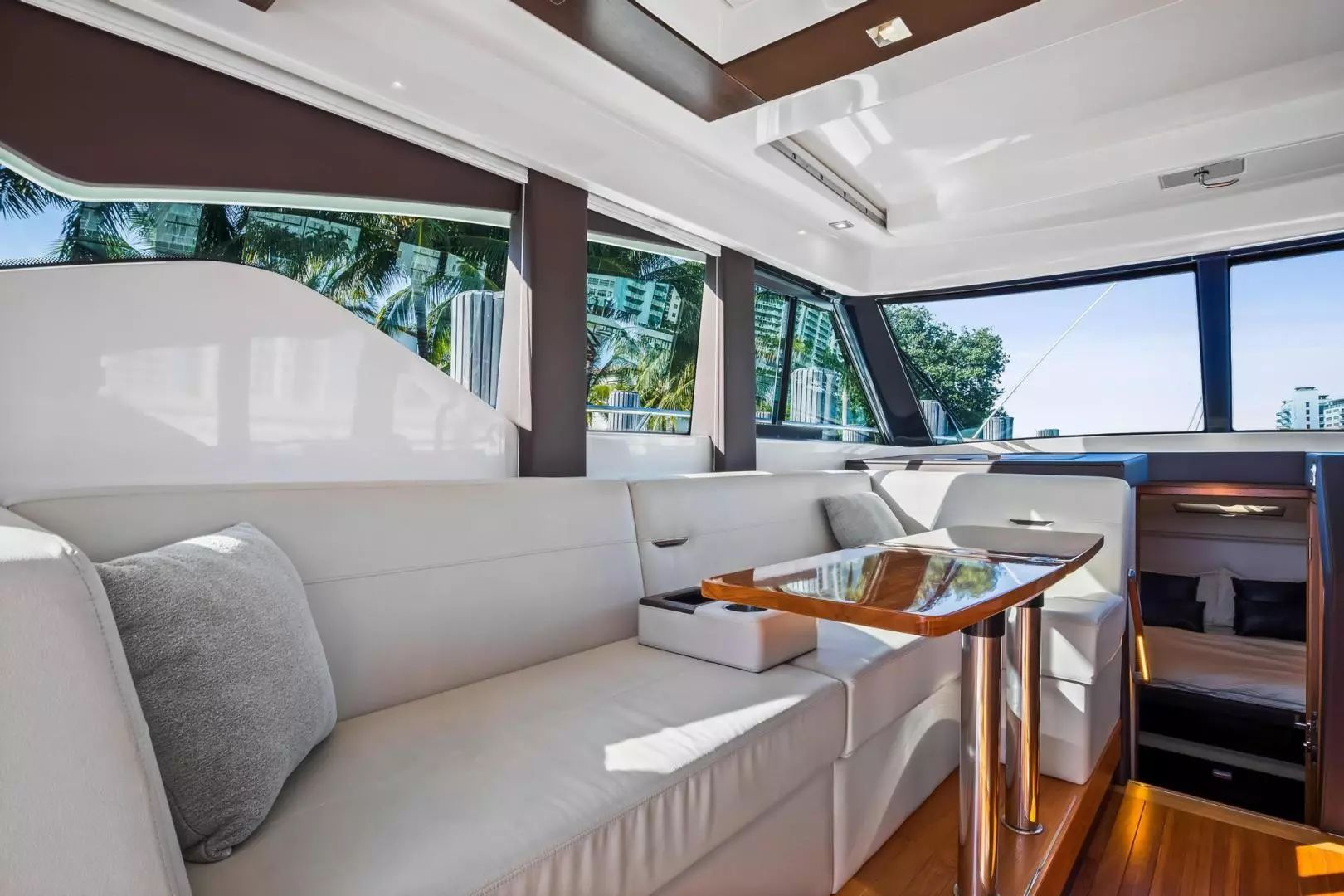2018 Tiara Yachts 39 Coupe - Image 23
