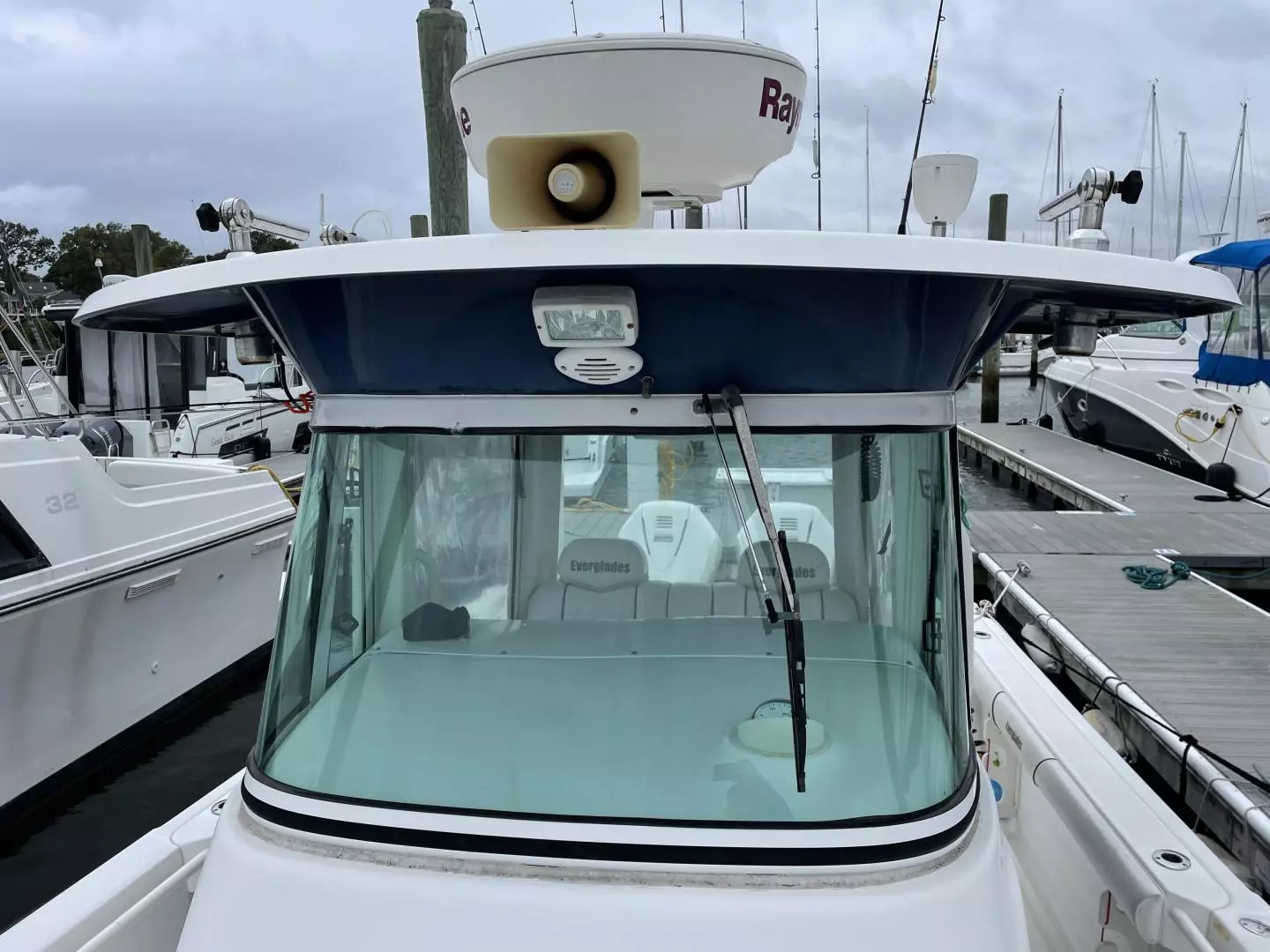 2007 Everglades 290 Pilot - Image 18