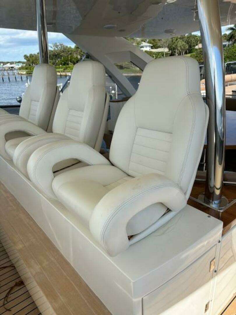 2009 Astondoa 95 GLX - Image 14