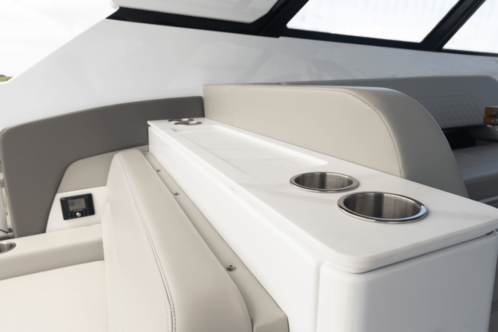 2026 Cruisers Yachts 50GLS OB - Image 53