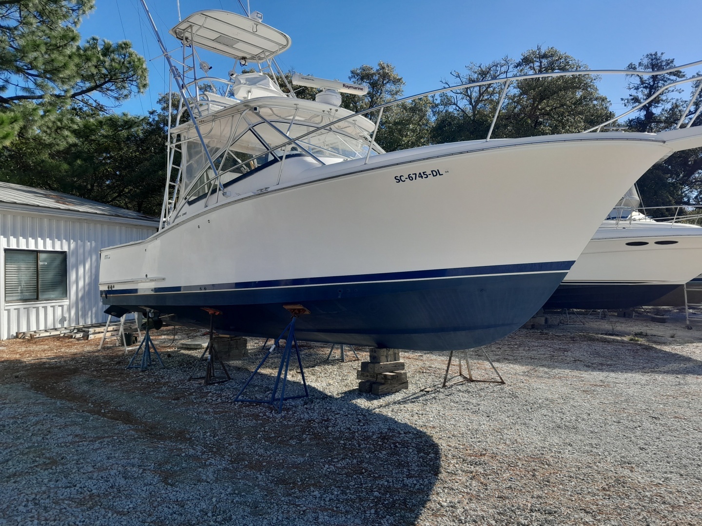 2007 Luhrs 31 Open - Image 5