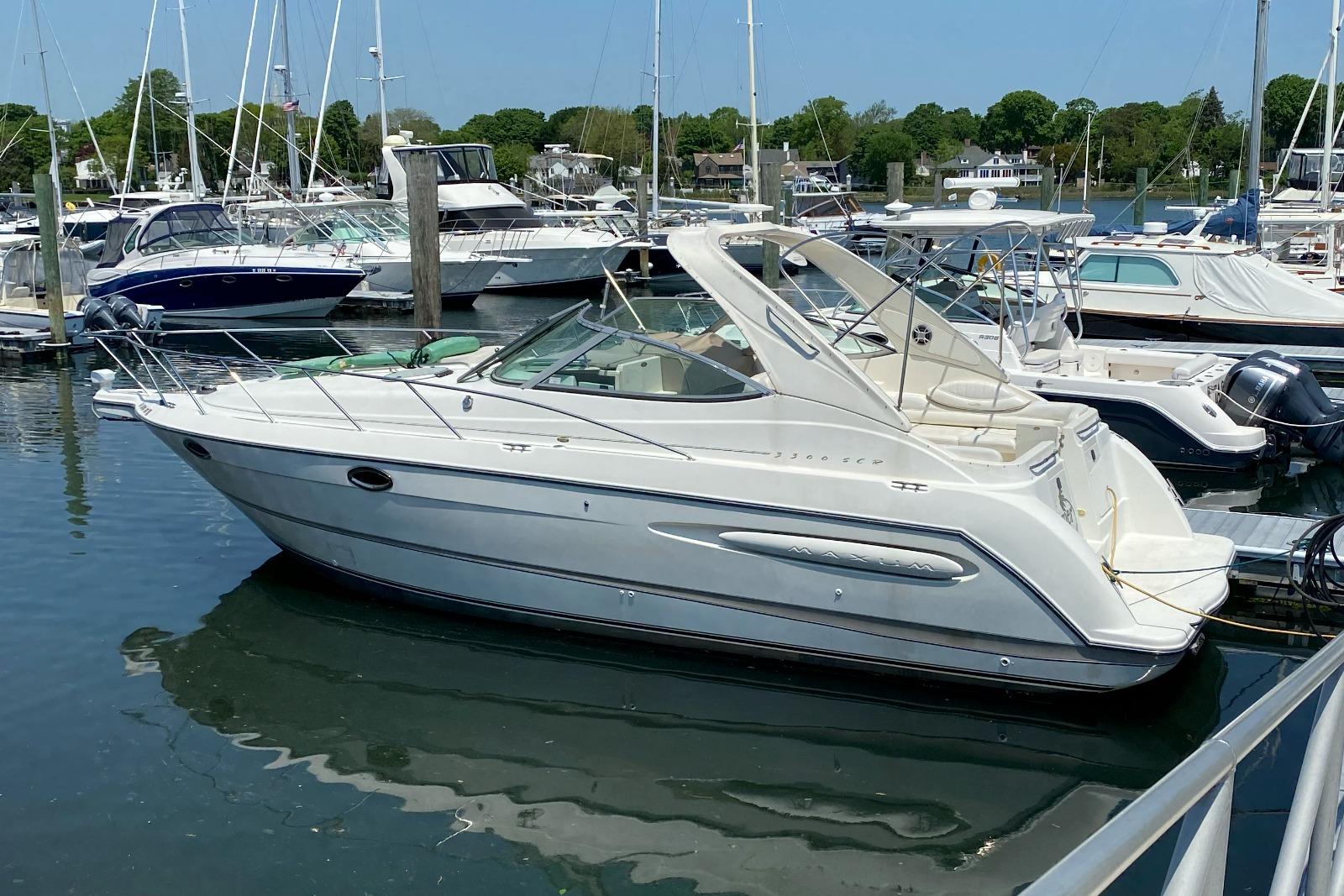 2000 Maxum 3300 SCR
