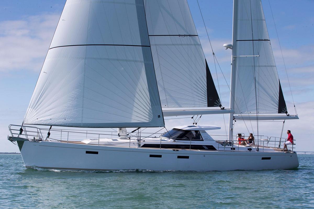 2016 Amel 64