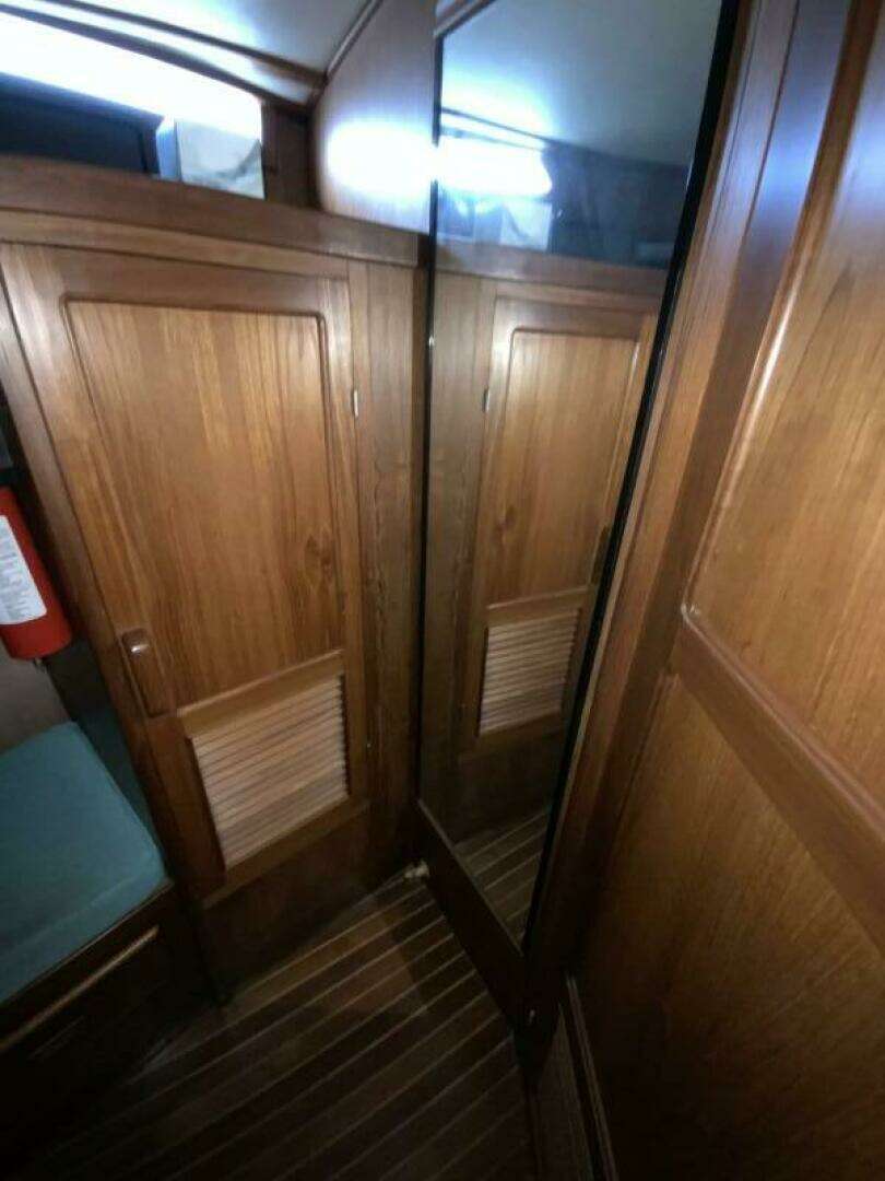 1987 President 41 Double Cabin Motor Yacht - Image 61