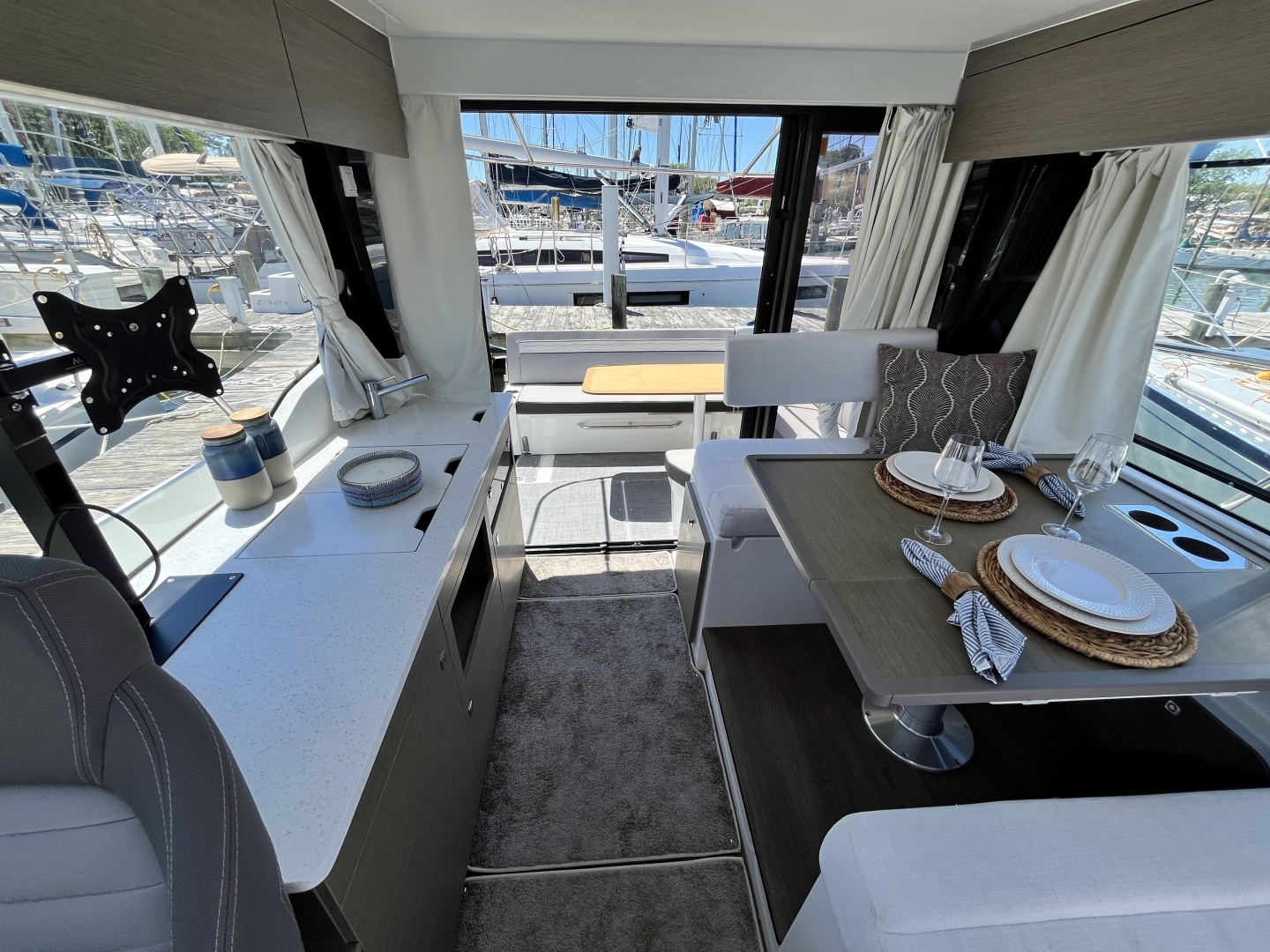 2025 Jeanneau 1095 - Image 6