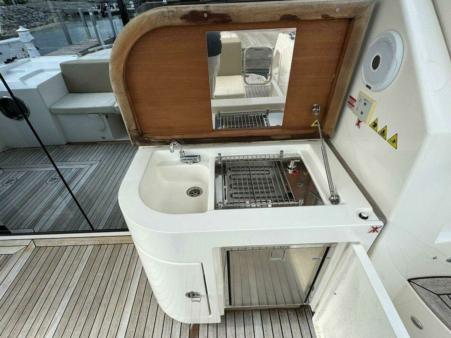2016 Absolute 45 Sport Yacht - Image 30