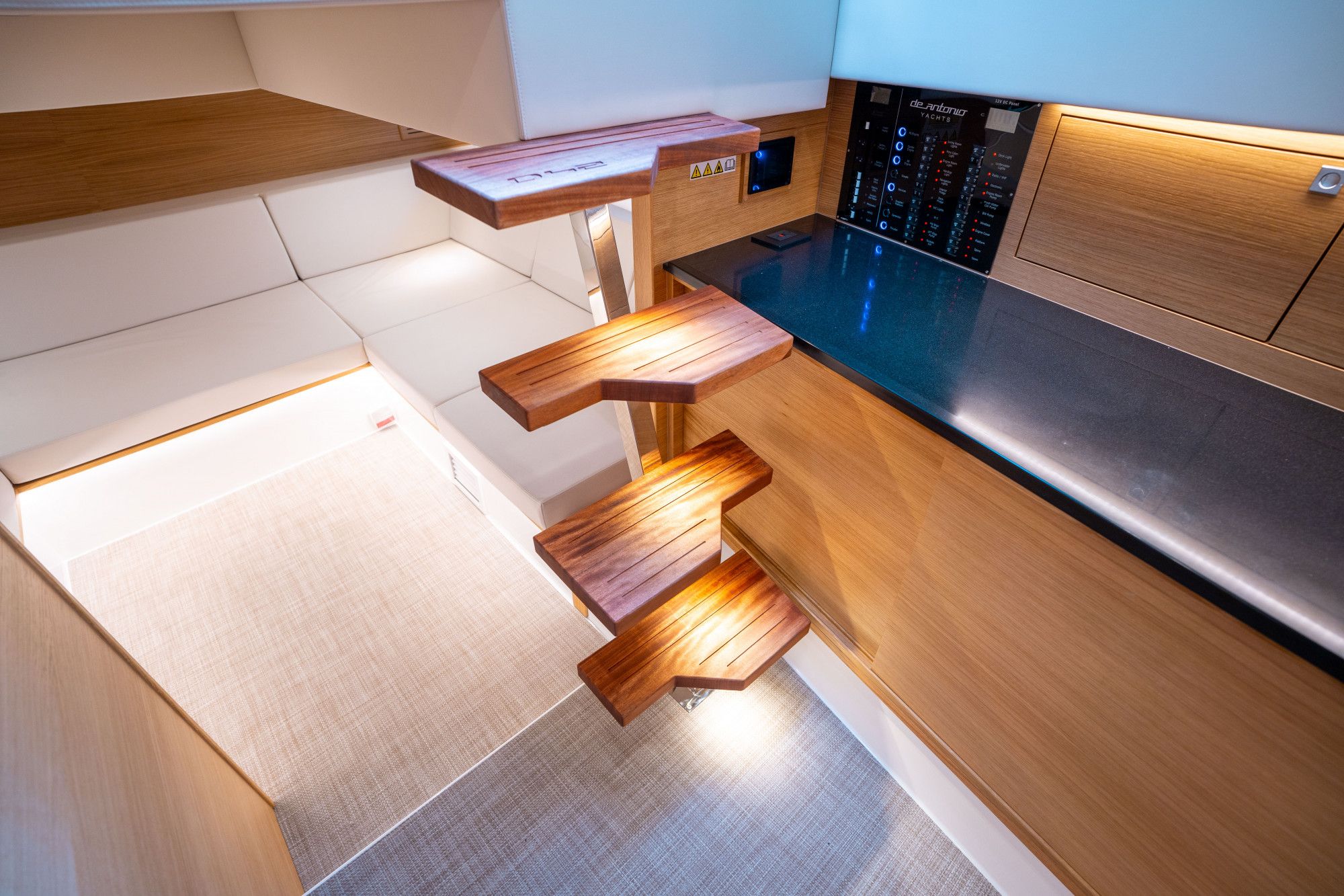 2025 De Antonio Yachts D42 Open - 41