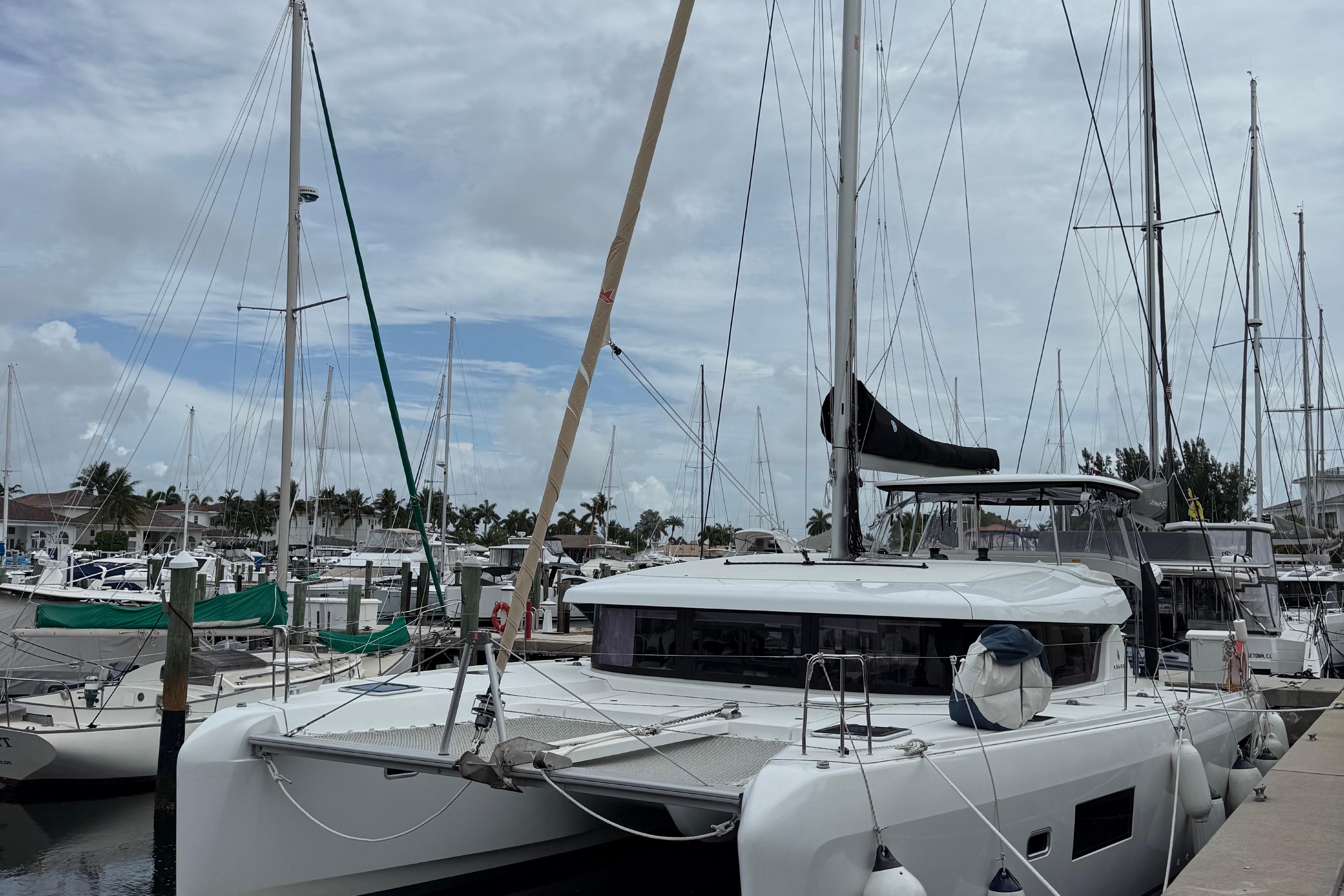 2019 Lagoon 42