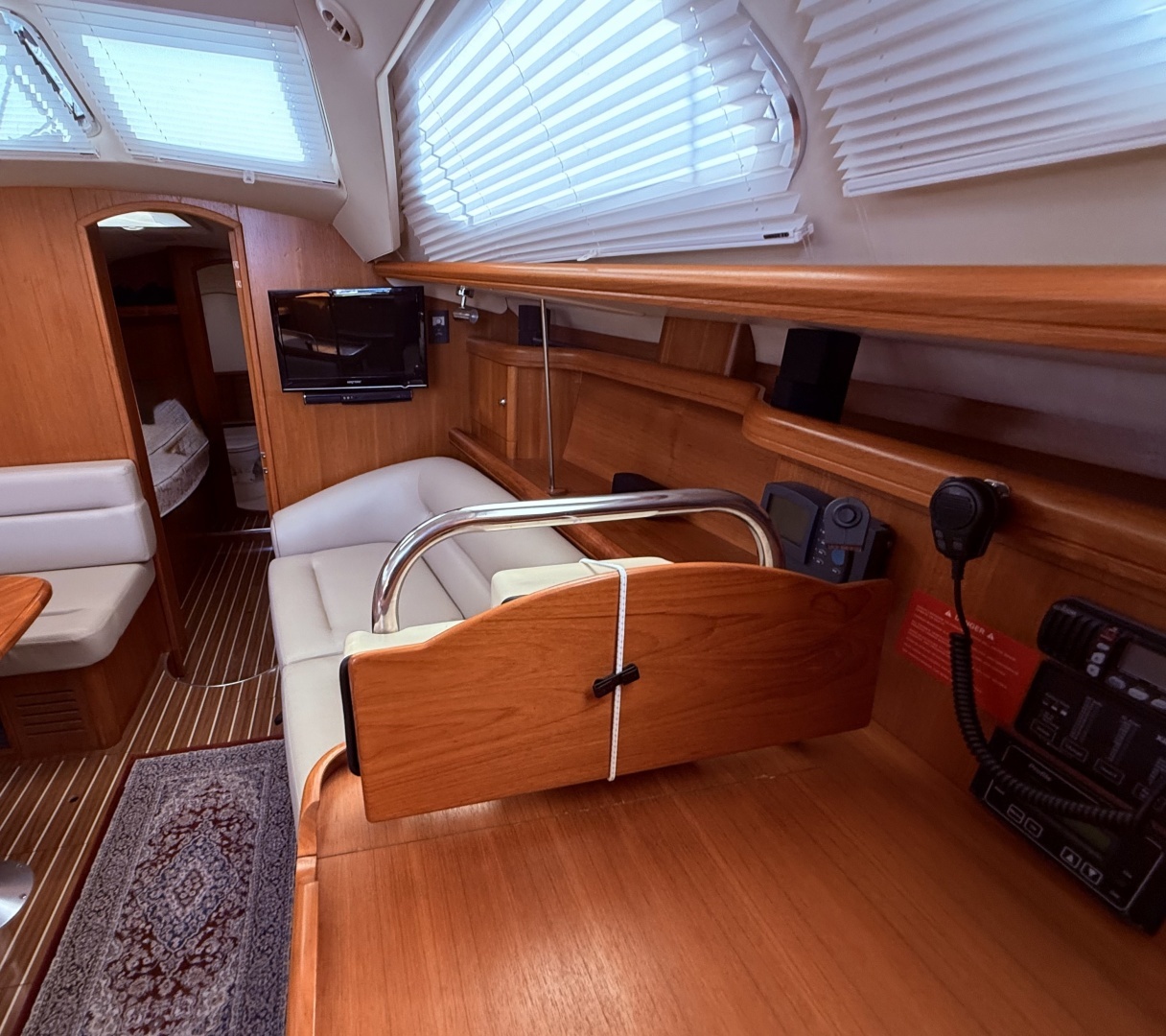 2005 Hunter — - Image 44