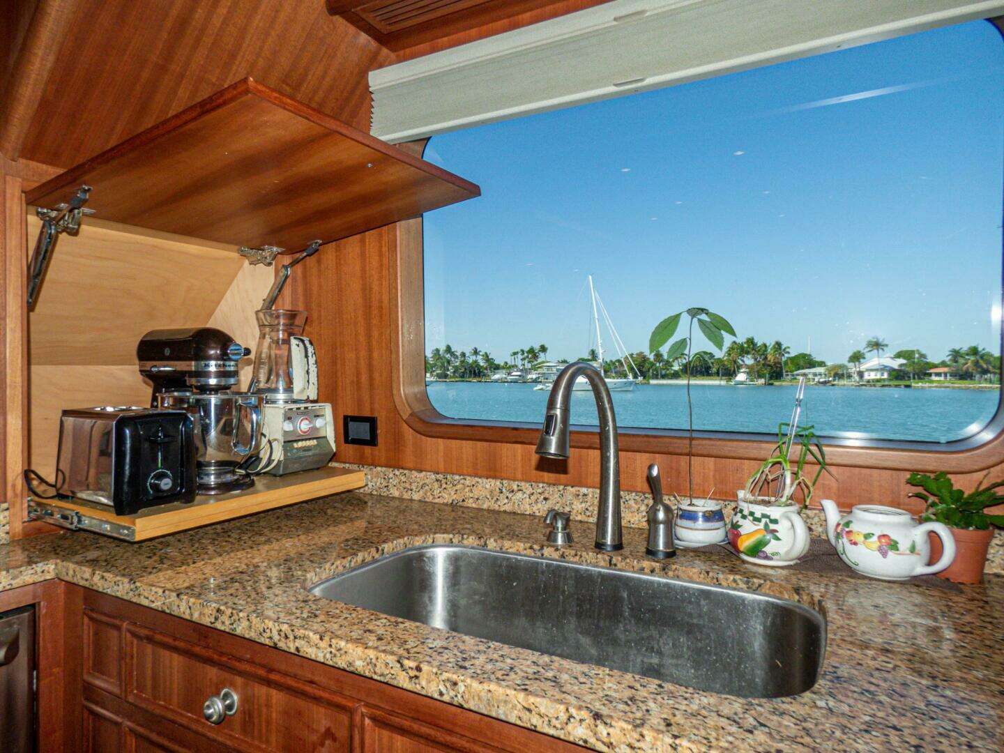 2017 Northern Marine Expedition Motor Yacht - Image 51