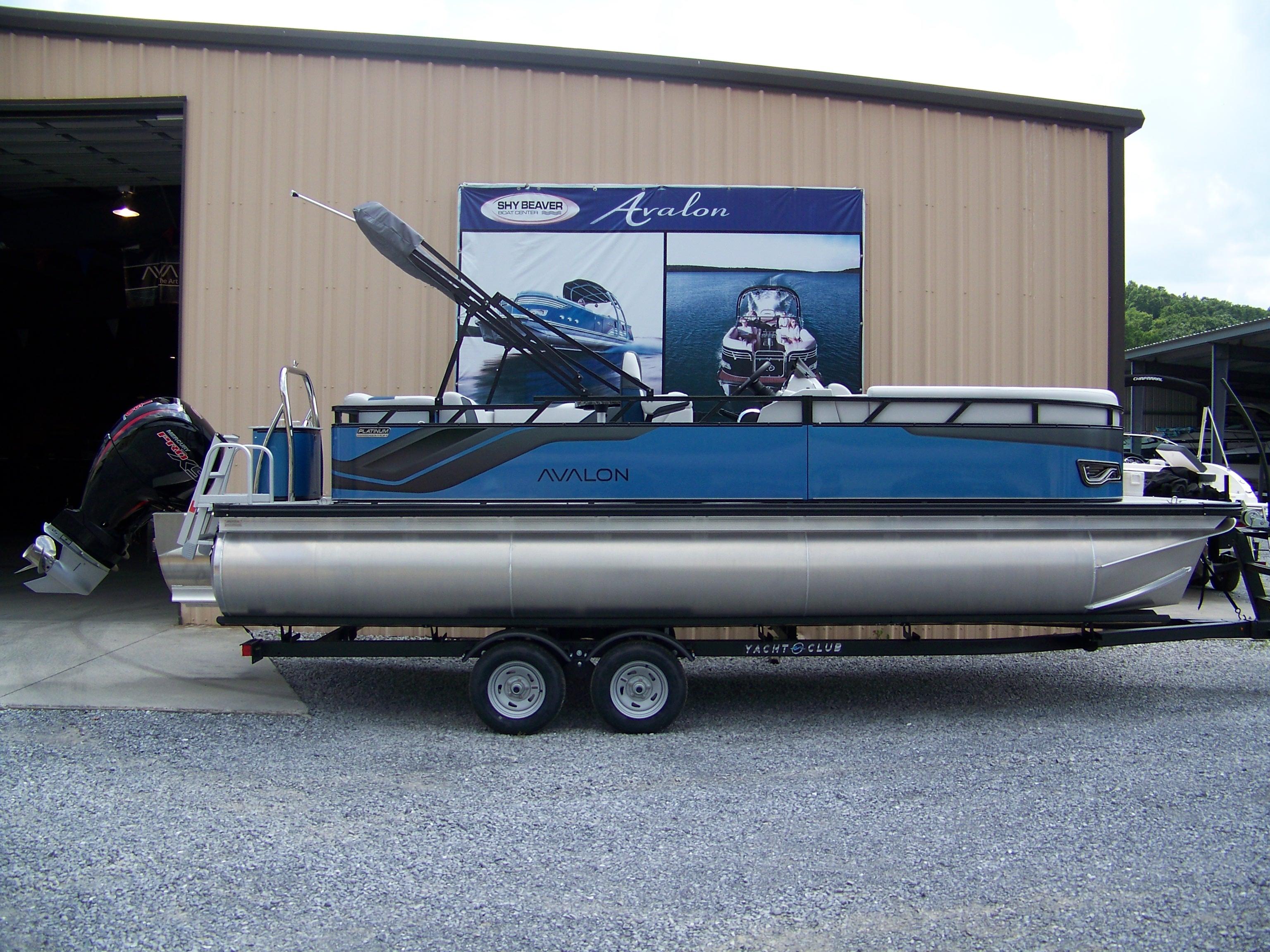 2025 Avalon Venture 85 Cruise