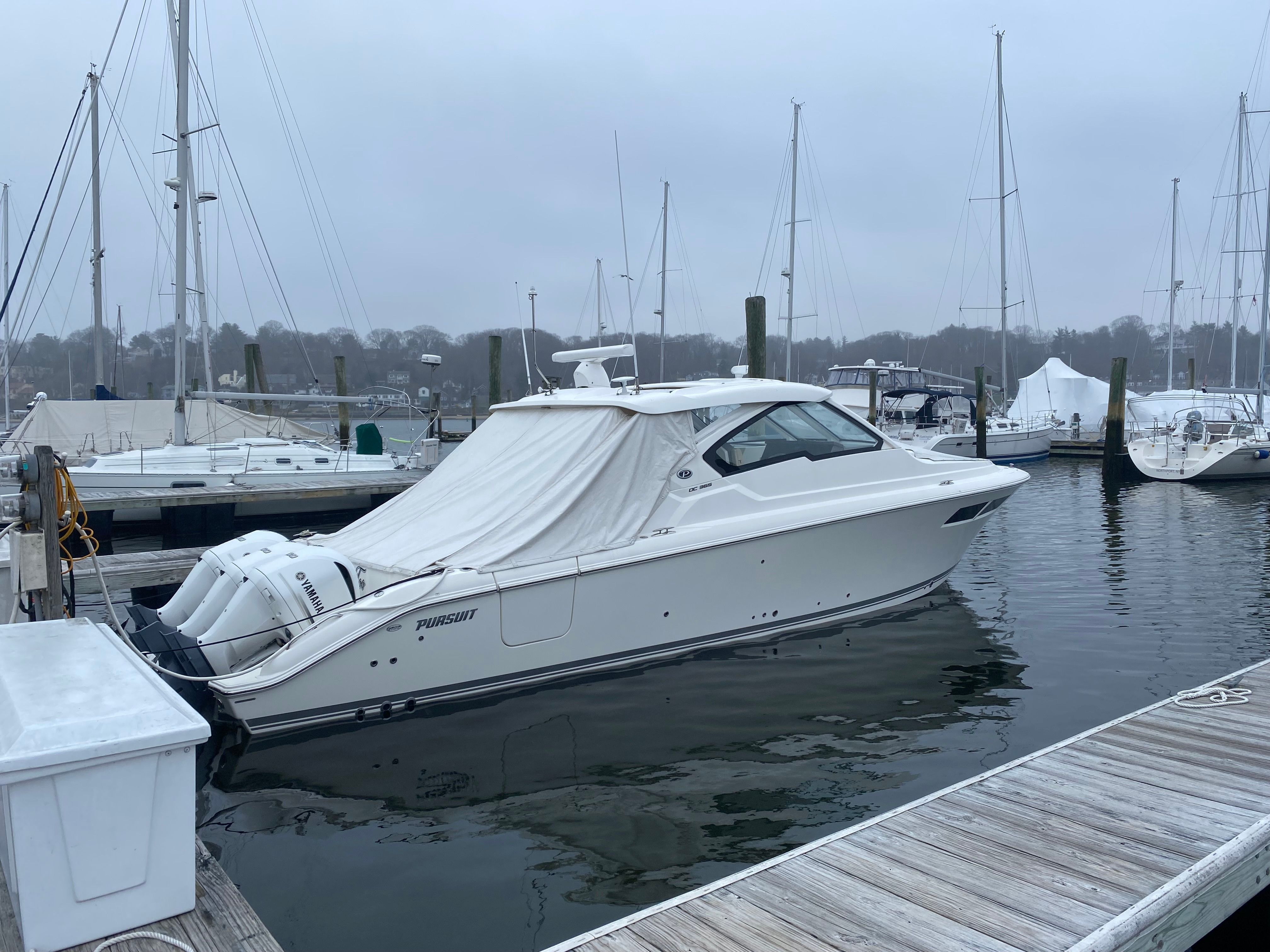 2020 Pursuit DC 365 Dual Console - 27