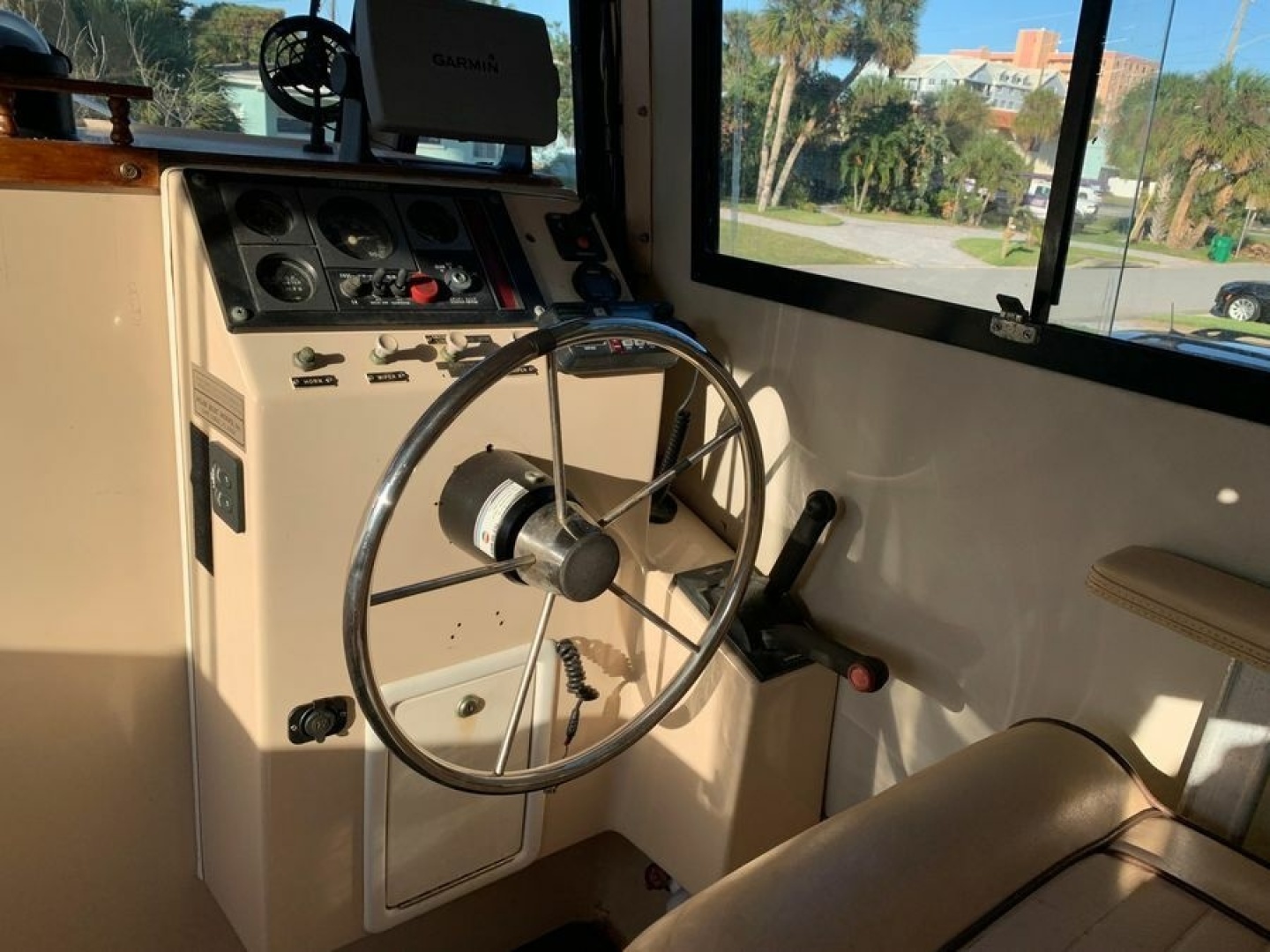 1998 Atlas — - Image 17