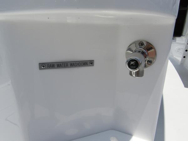 2024 Wellcraft 352 Fisherman raw water washdown valve.