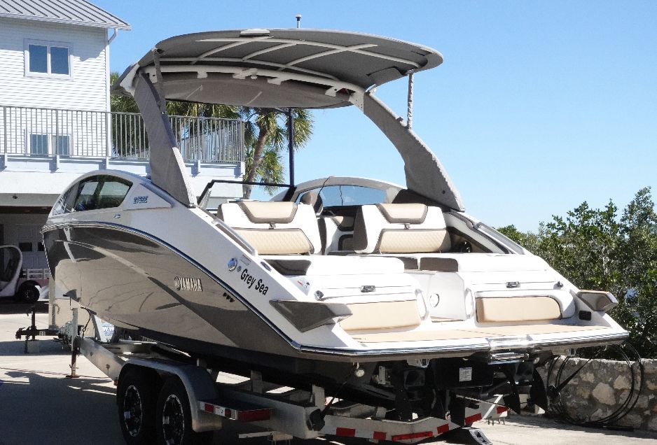 2022 Yamaha Boats 27 - 9