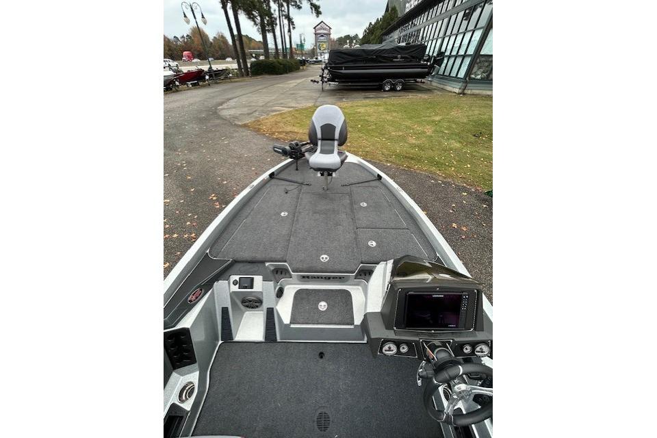 2024 Ranger Z519 Ranger Cup Equipped boat with advanced dashboard and seating.