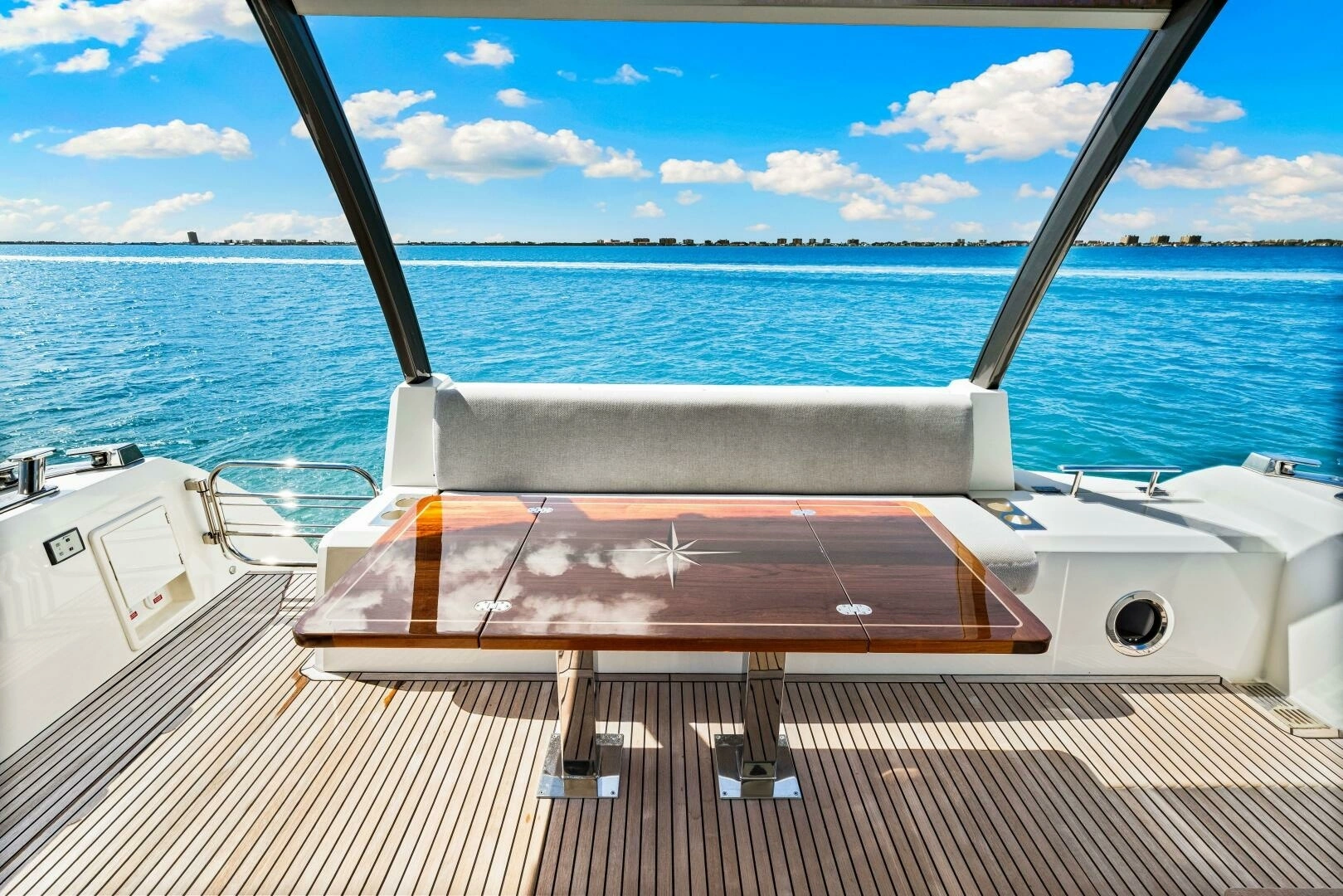 2019 Prestige 630 Flybridge - Image 25