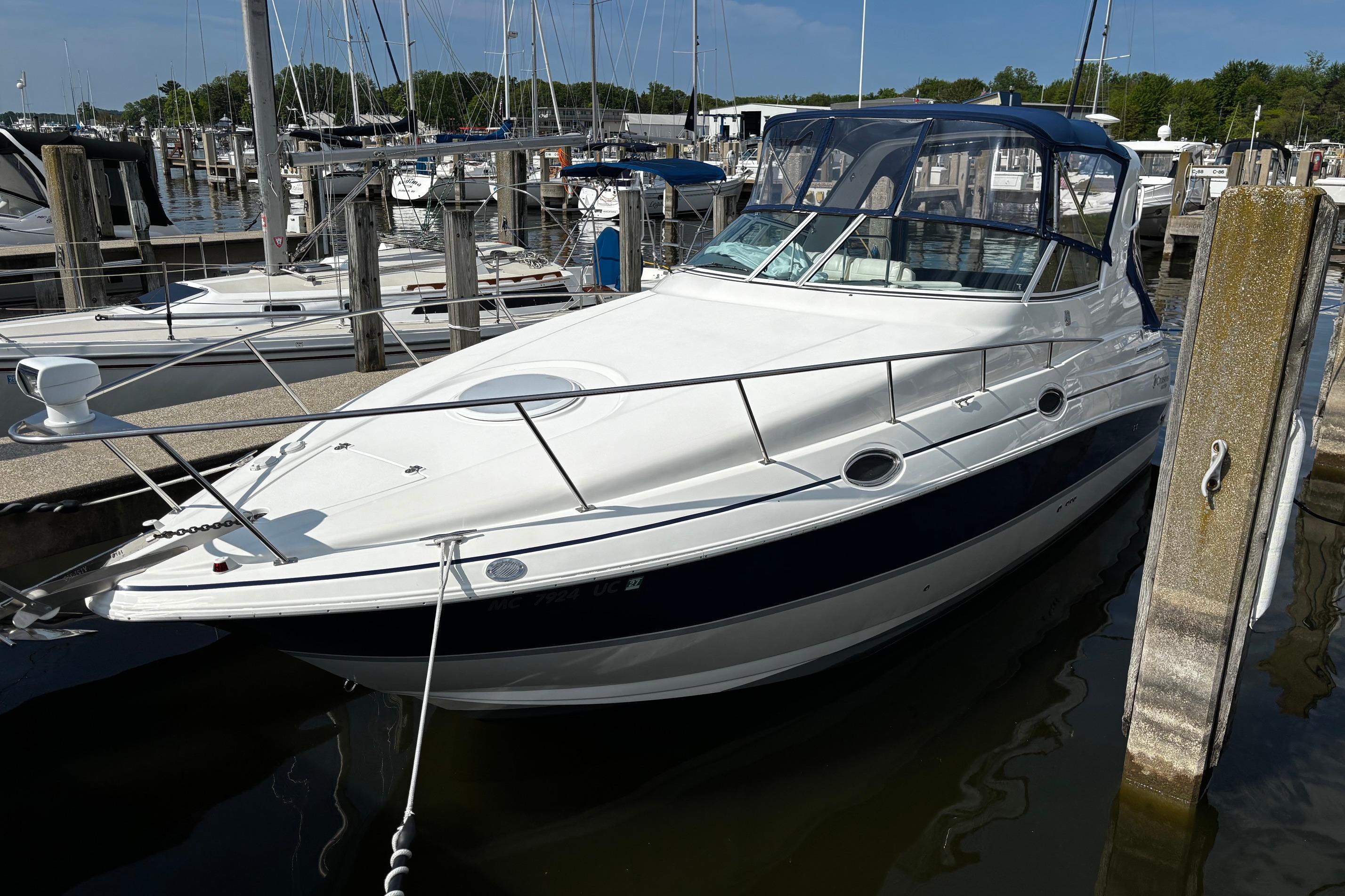 2005 Cruisers Yachts 280 CXi Express