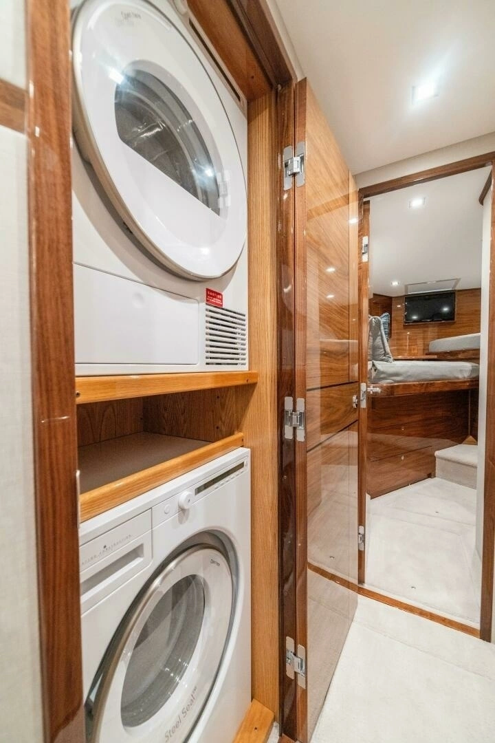 2027 Viking 64 Convertible - Image 20