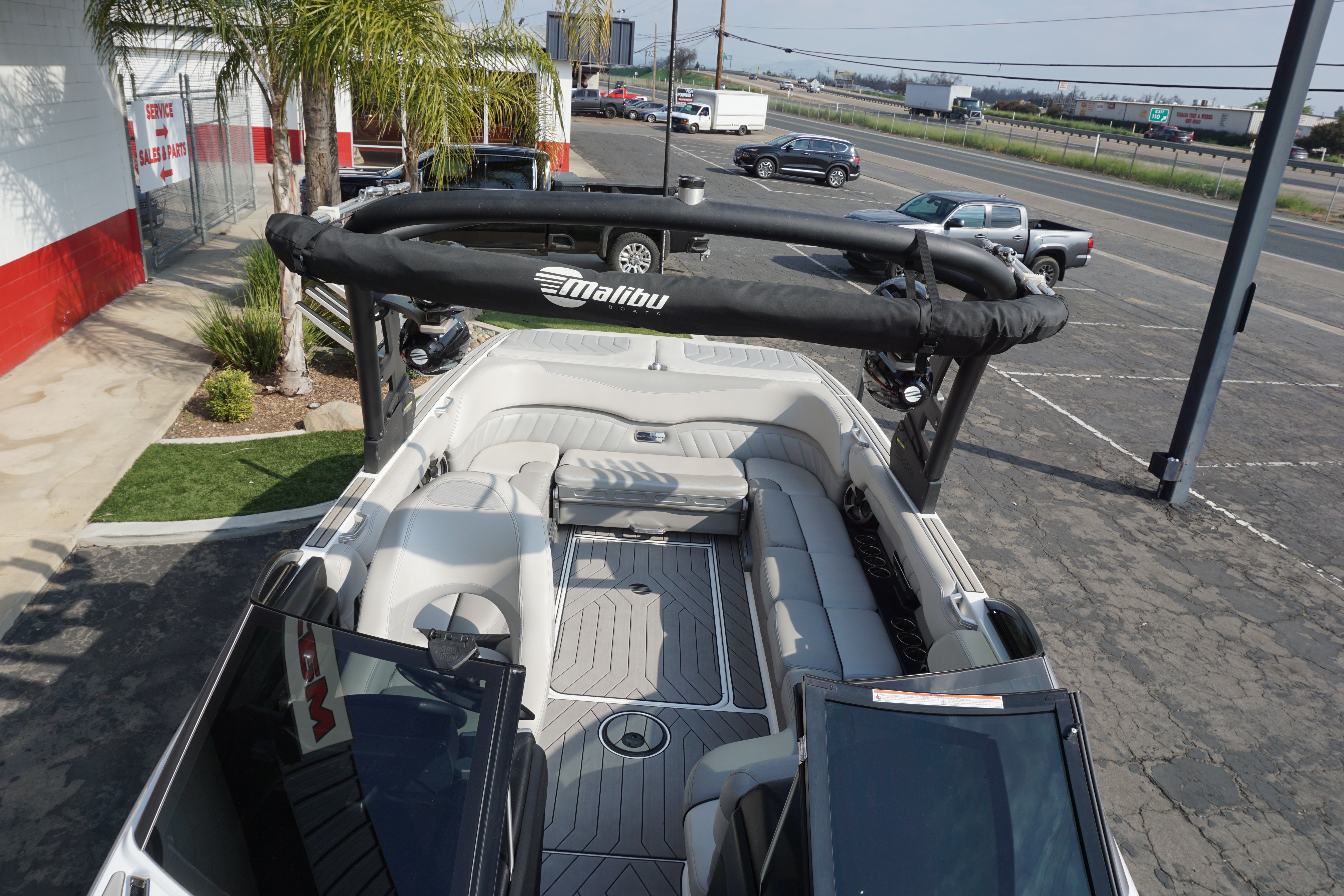 2018 Malibu Wakesetter 25 LSV - 14