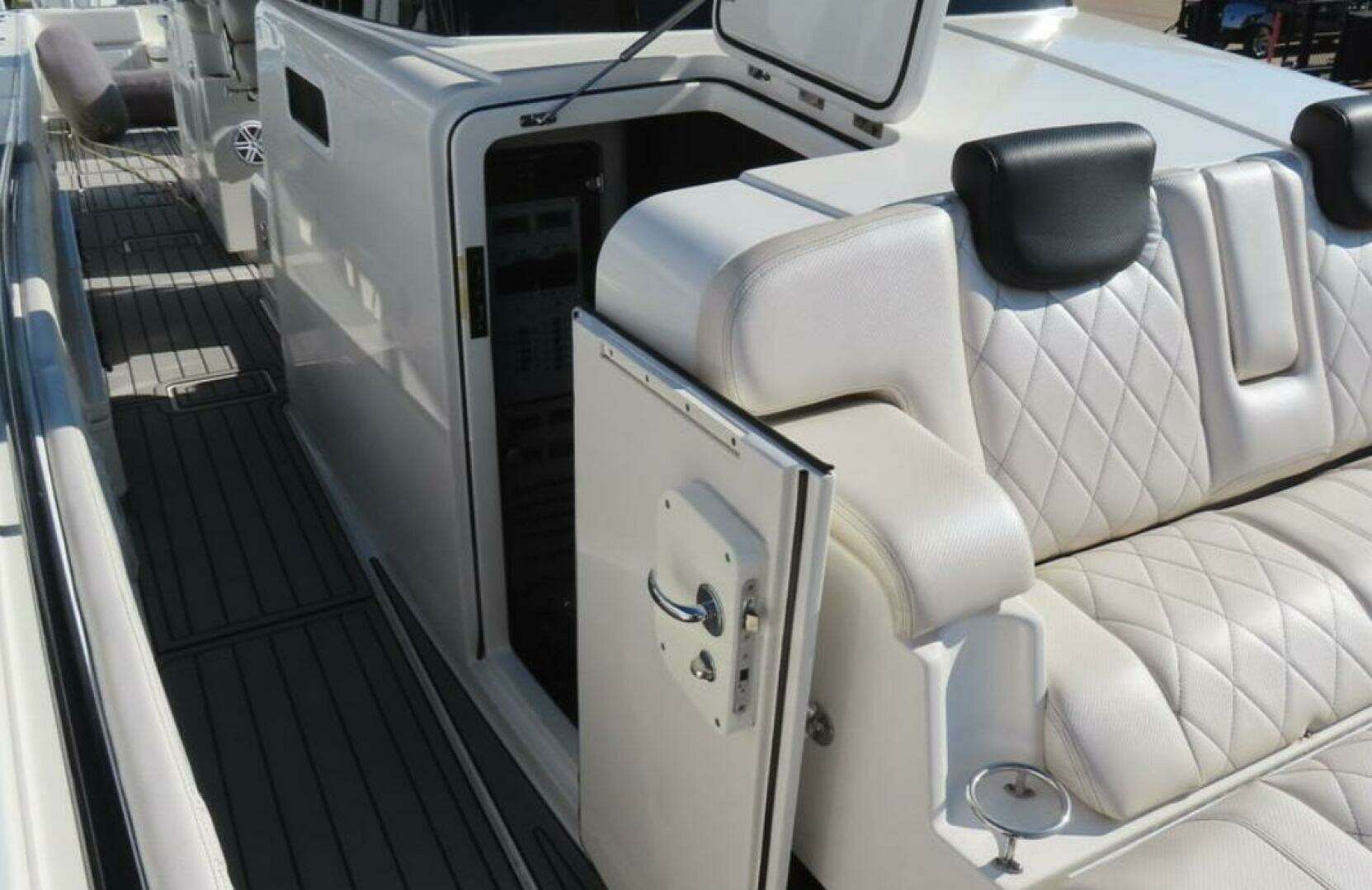 2018 HCB 53 Suenos - Image 36