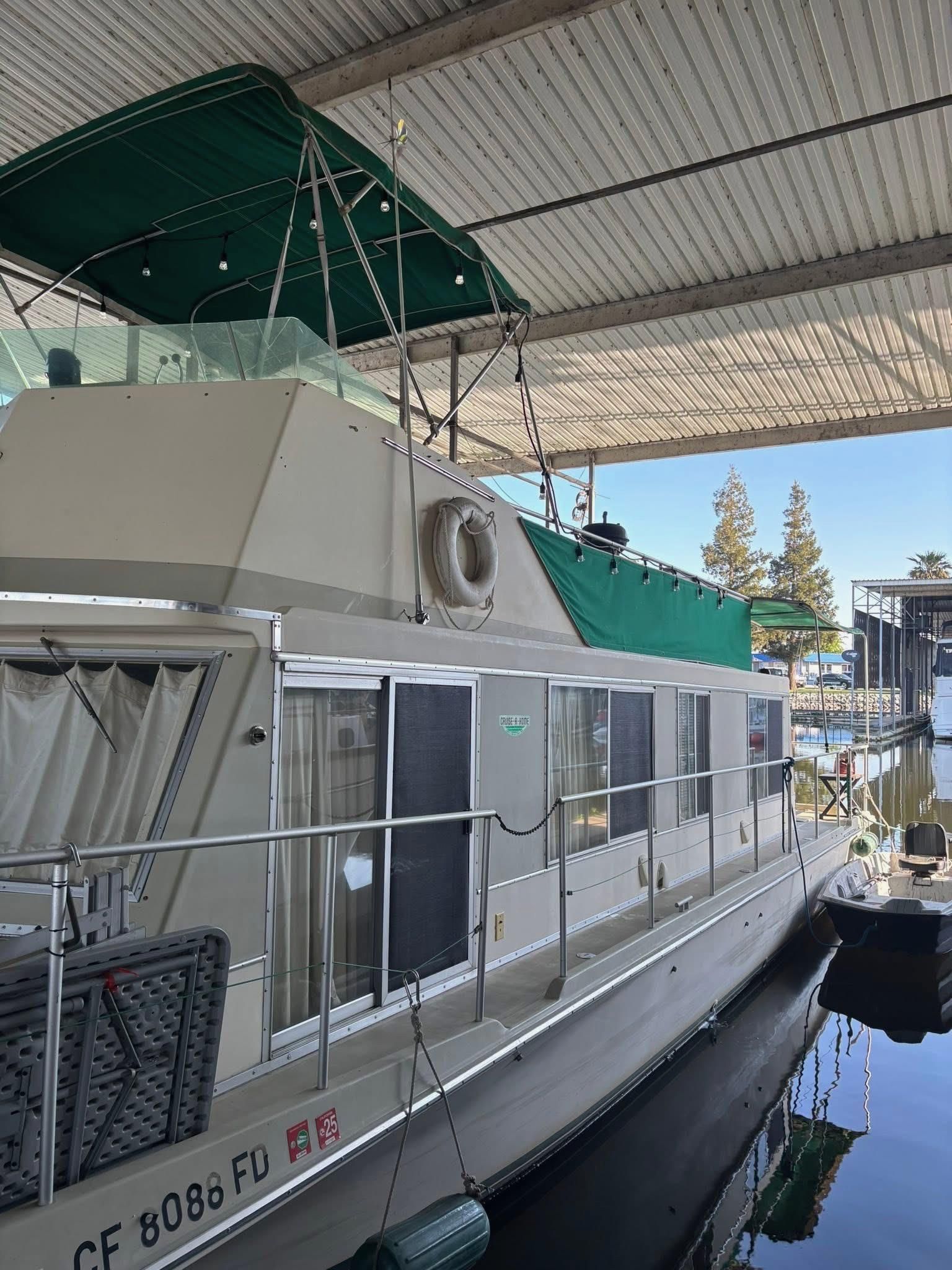 1973 Cruise-A-Home Houseboat