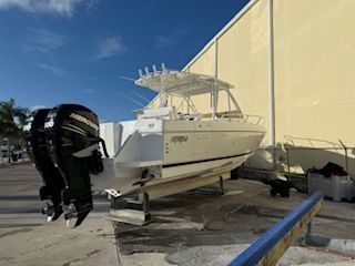 2004 Intrepid 348 - 7