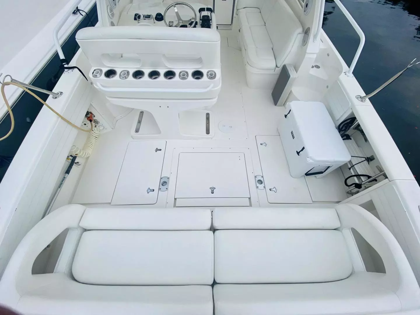 2008 Intrepid 390 Sport Yacht - Image 20