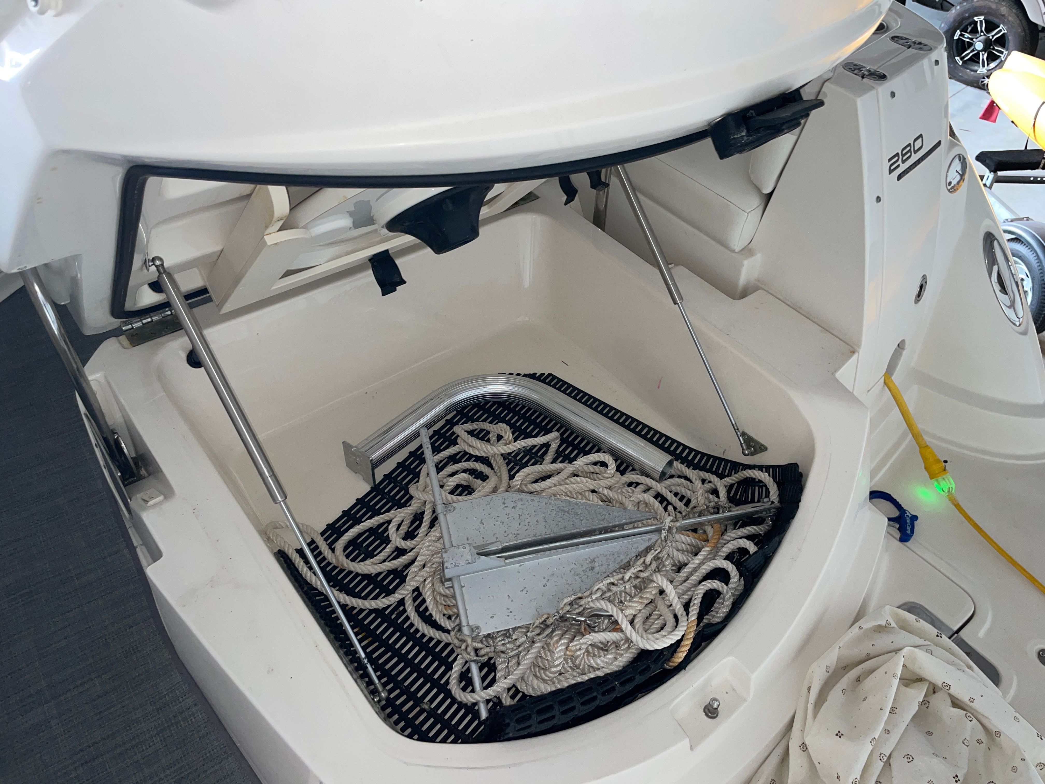 Monterey 280 Sport Cruiser 2010 anchor locker with ropes and anchor.