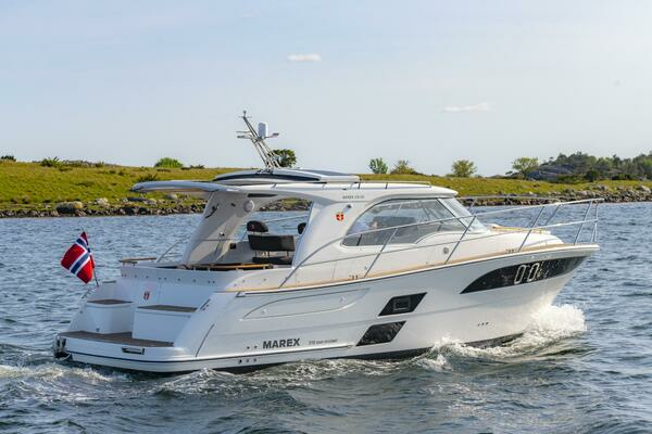 2026 Marex 310 Sun Cruiser