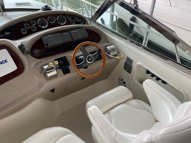 2000 Sea Ray 380 Sundancer - 38