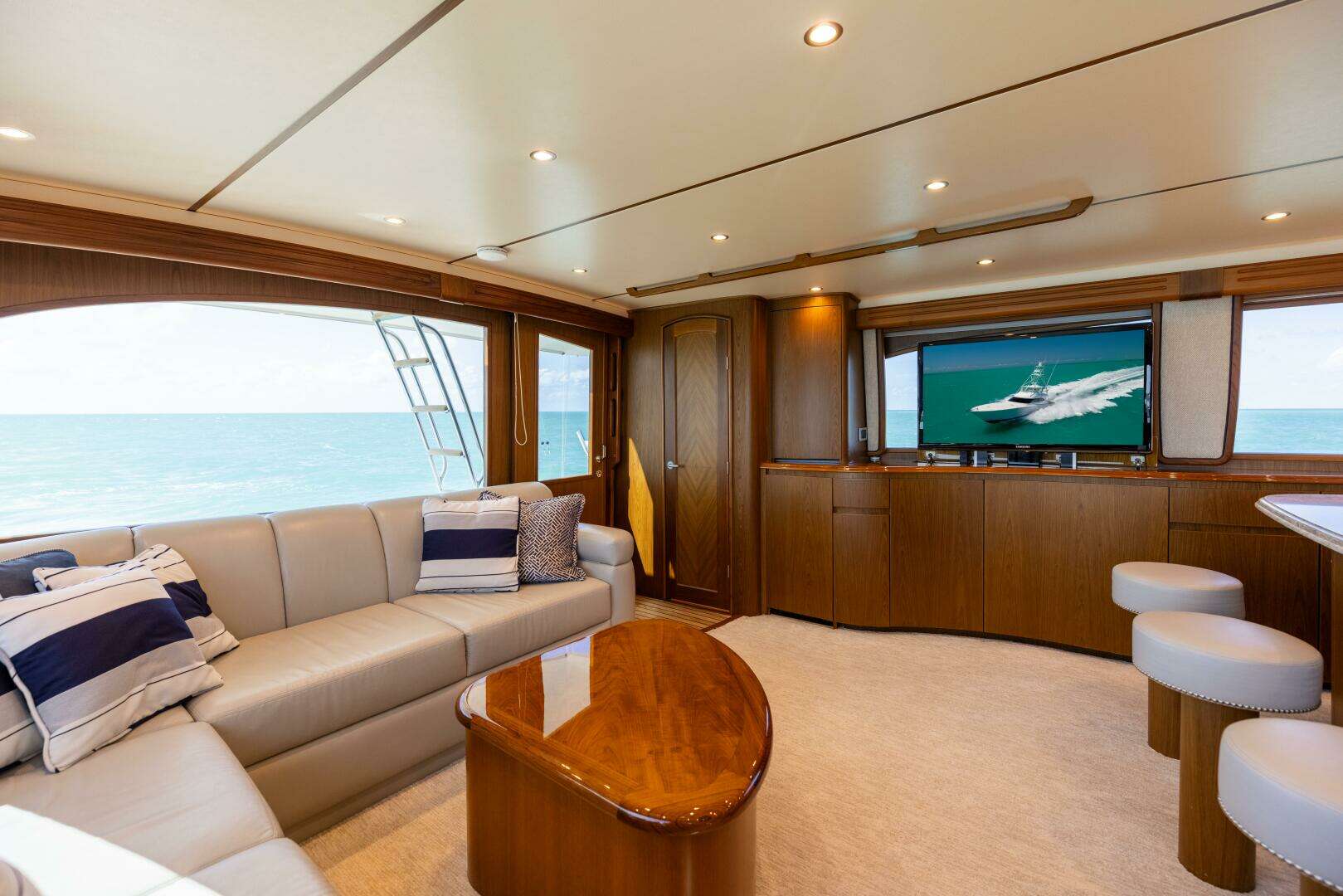 2011 Viking 70 Convertible - Image 48