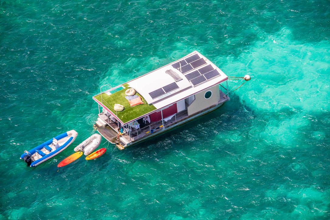 2015 Custom Aqualodge