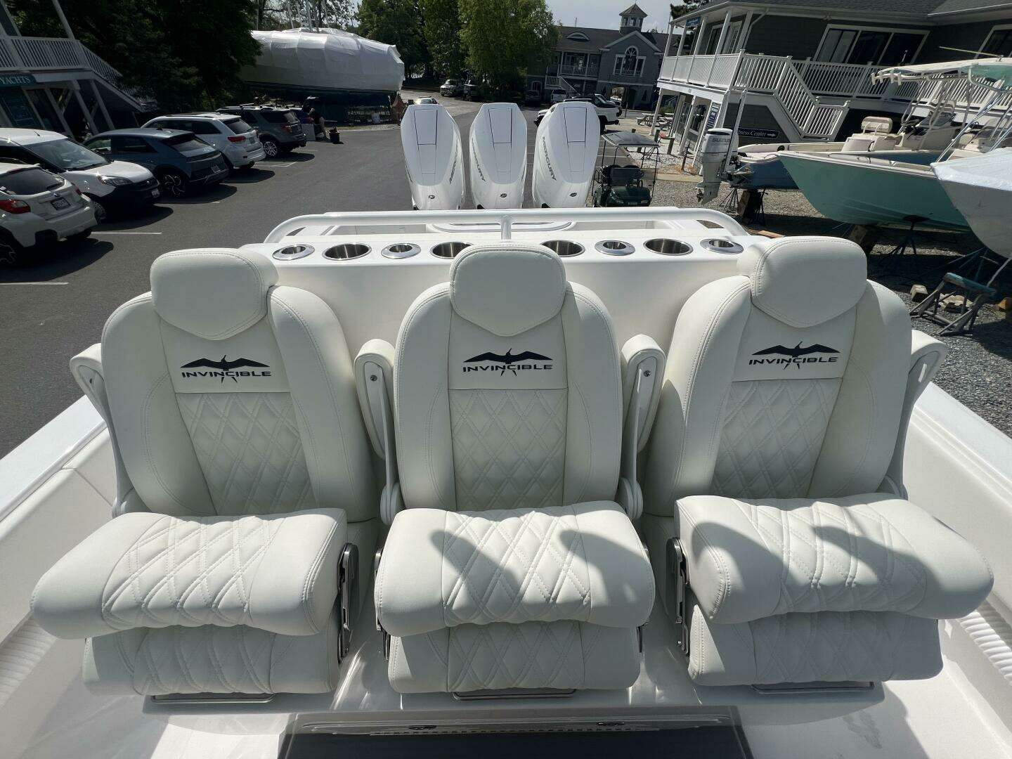 2026 Invincible 39 Open Fisherman - Image 15