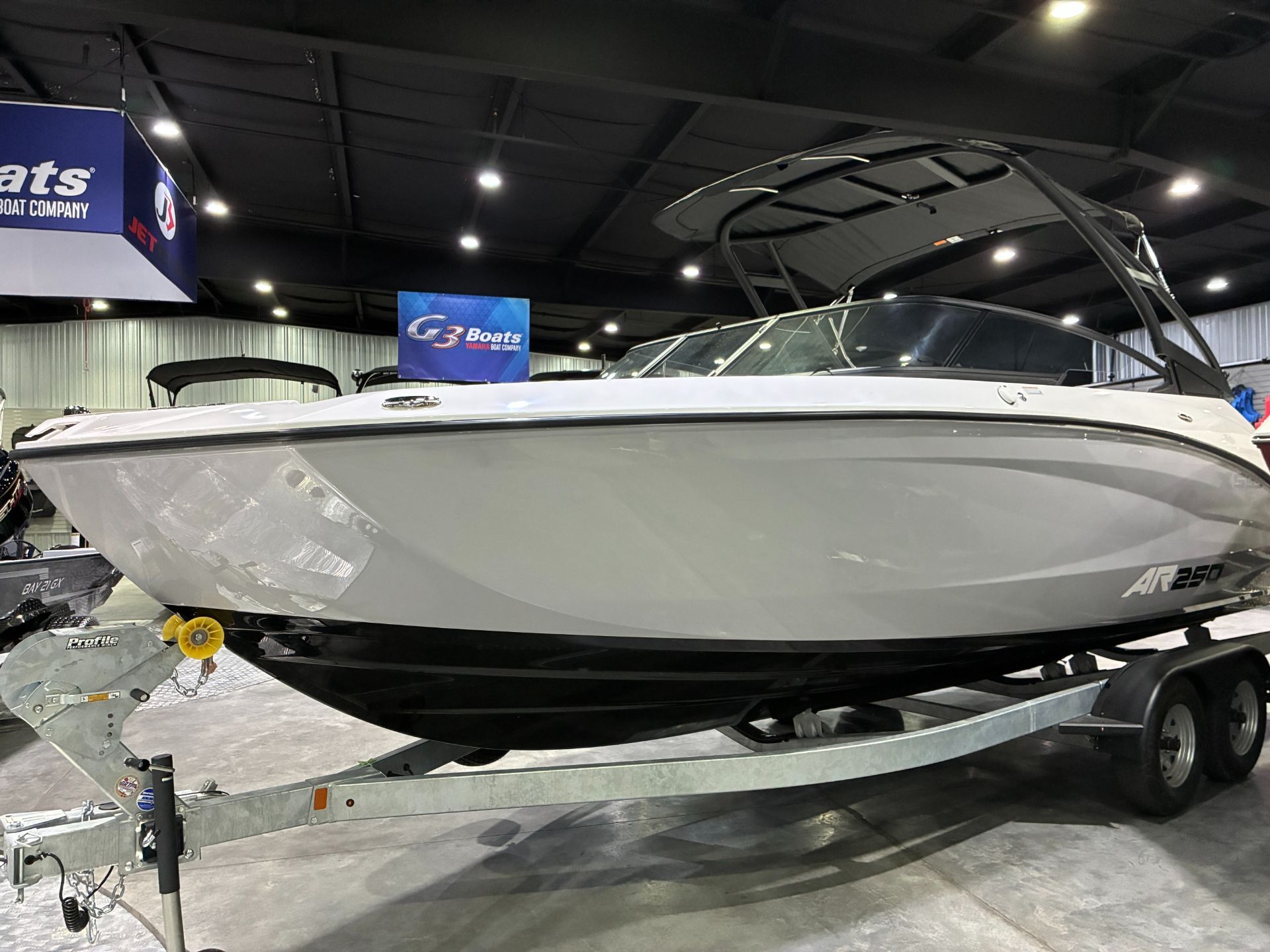 2026 Yamaha Boats AR250