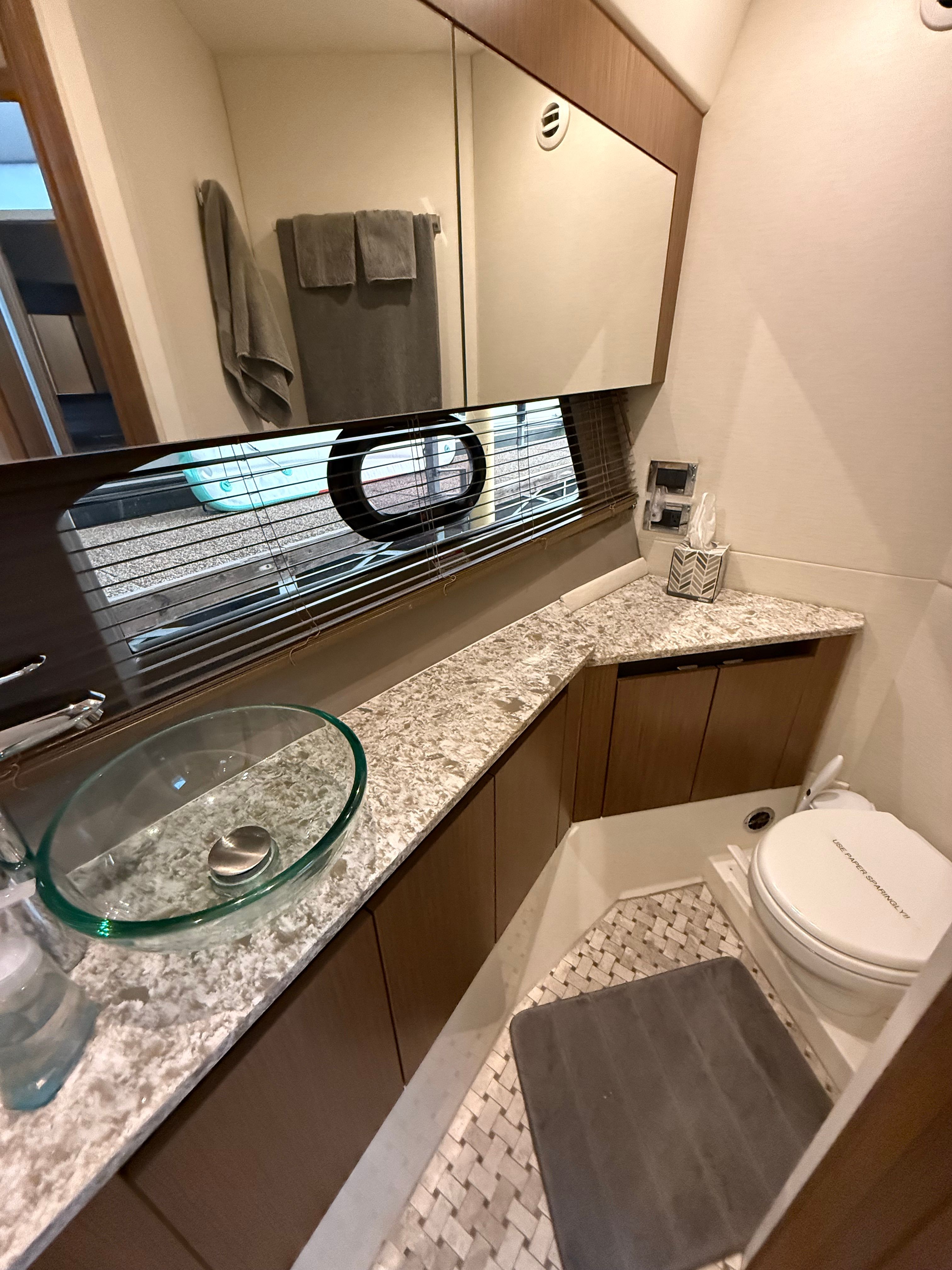 2017 Sea Ray Sundancer 460 - 12