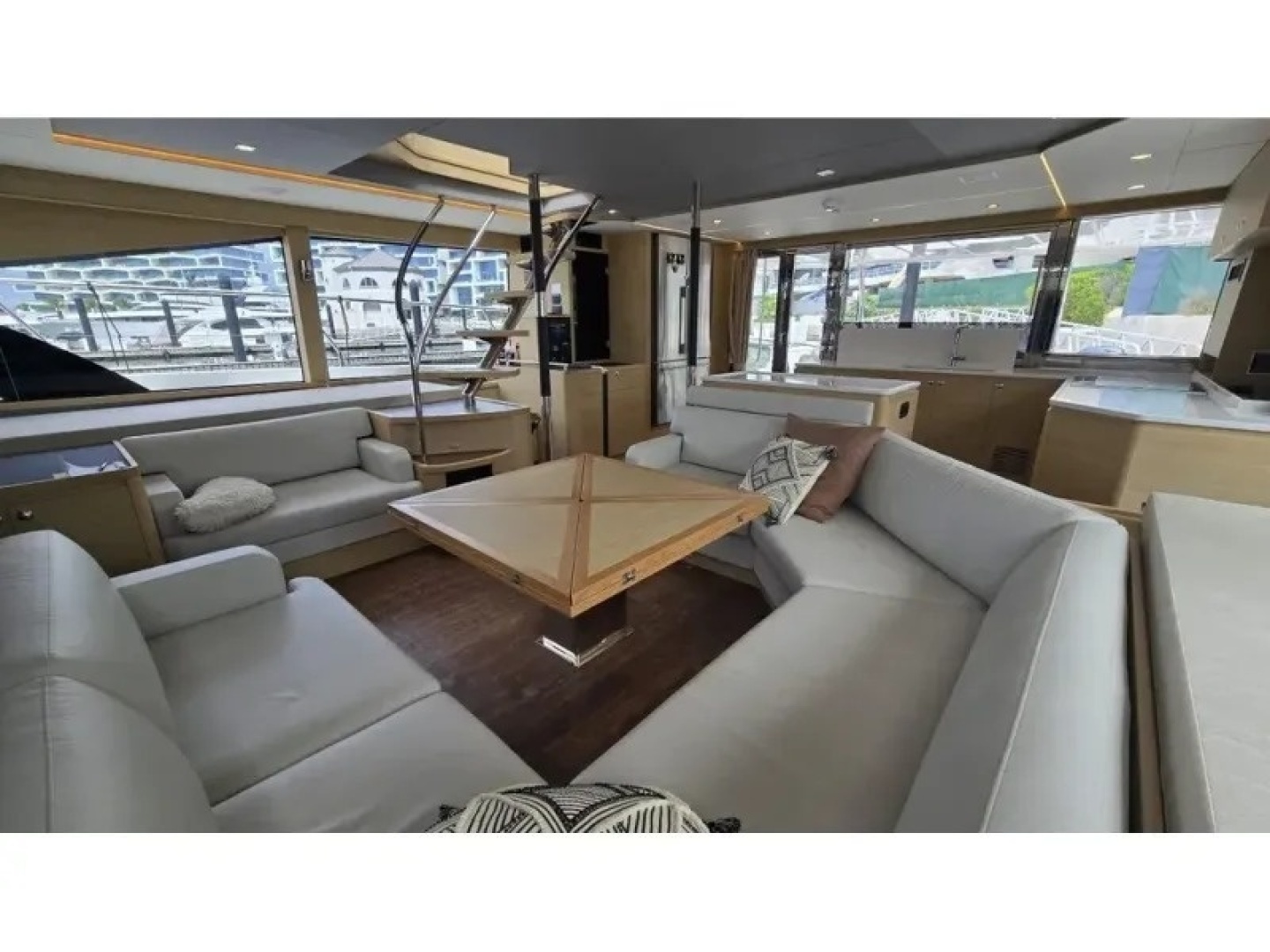 2025 Aquila 54 YACHT - Image 37