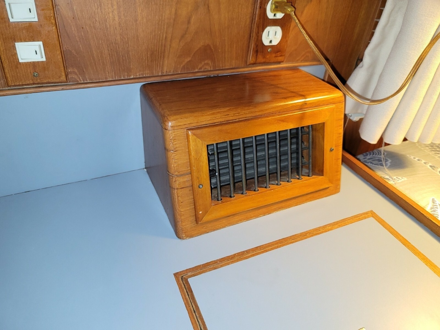 1990 DeFever Offshore Cruiser - Image 26