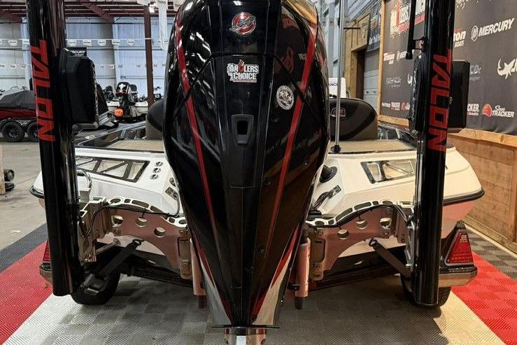 2020 Ranger Z520L boat with Talon anchors in a showroom setting.