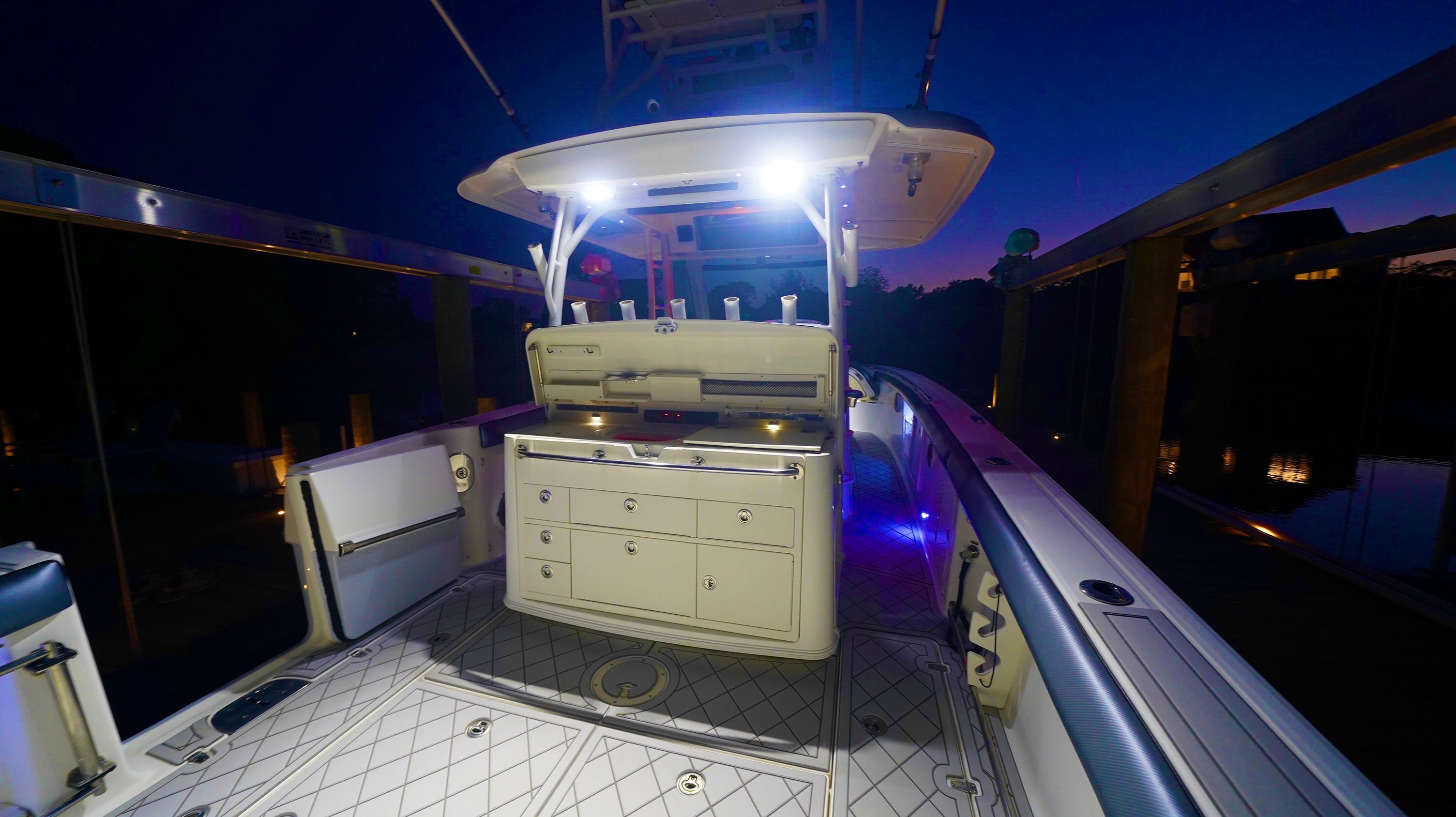 2013 Boston Whaler 350 Outrage - 215