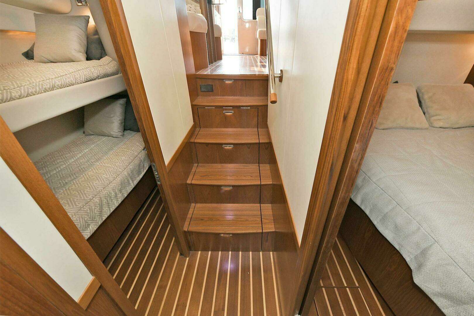 2015 Tiara Yachts 48 Convertible - Image 35