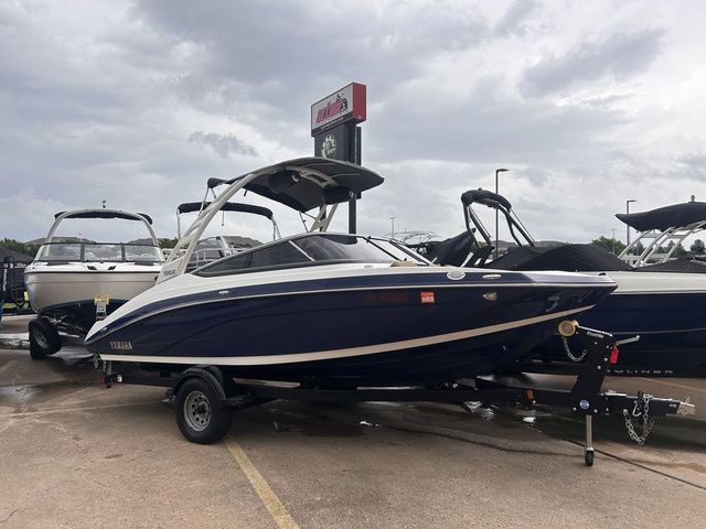 2022 Yamaha Boats 195S