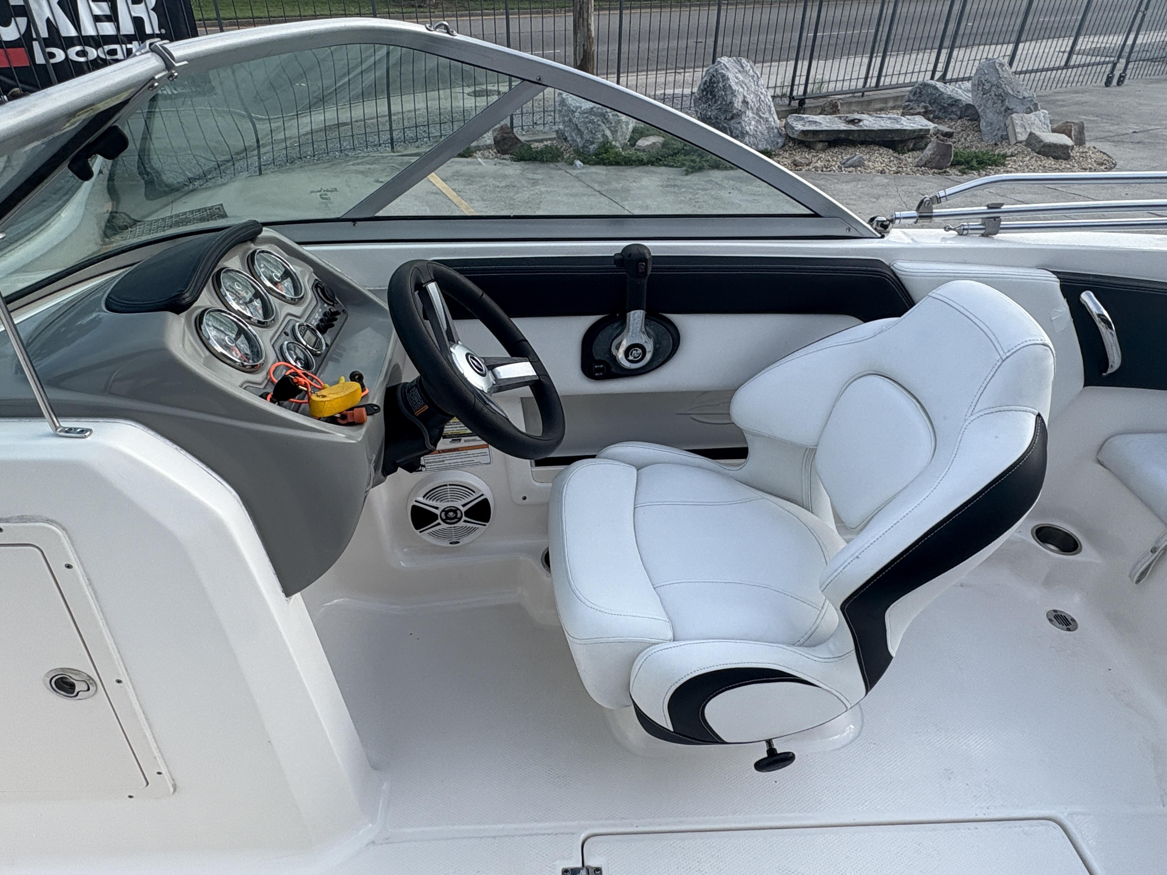 2017 Chaparral 19 H2O Sport - 12