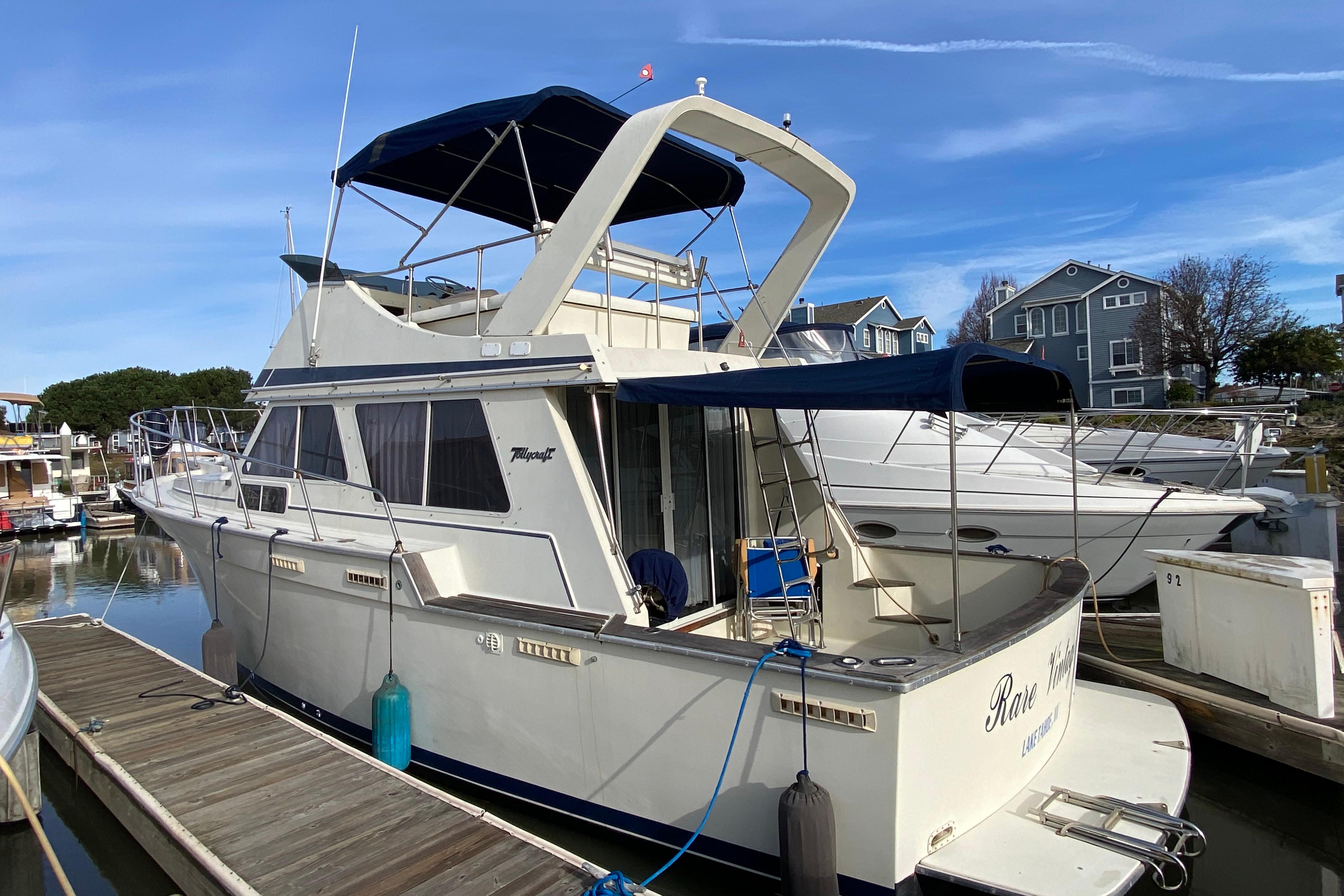 1986 Tollycraft Flybridge Convertible