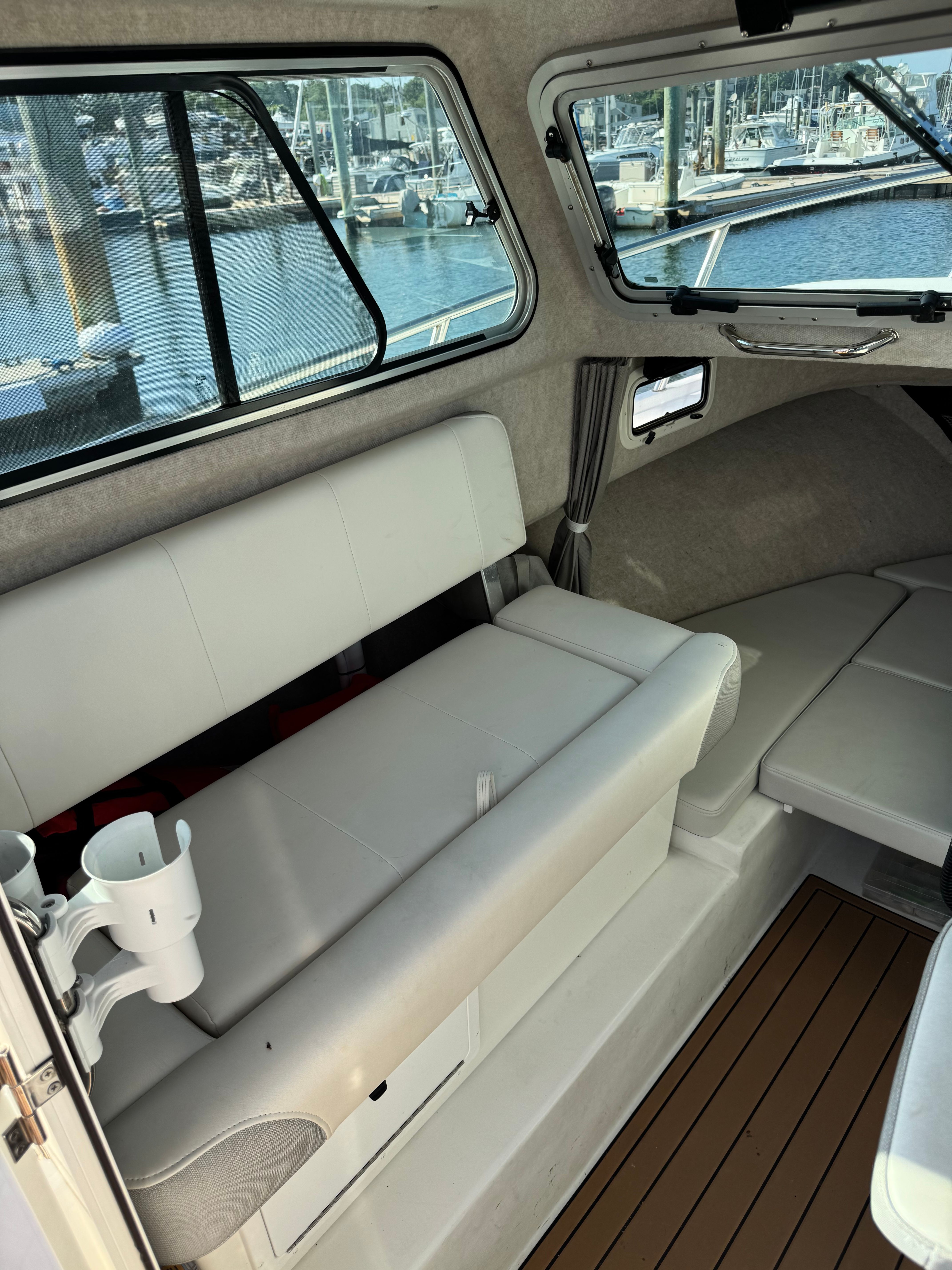 2021 Parker 2320 Sport Cabin - 18