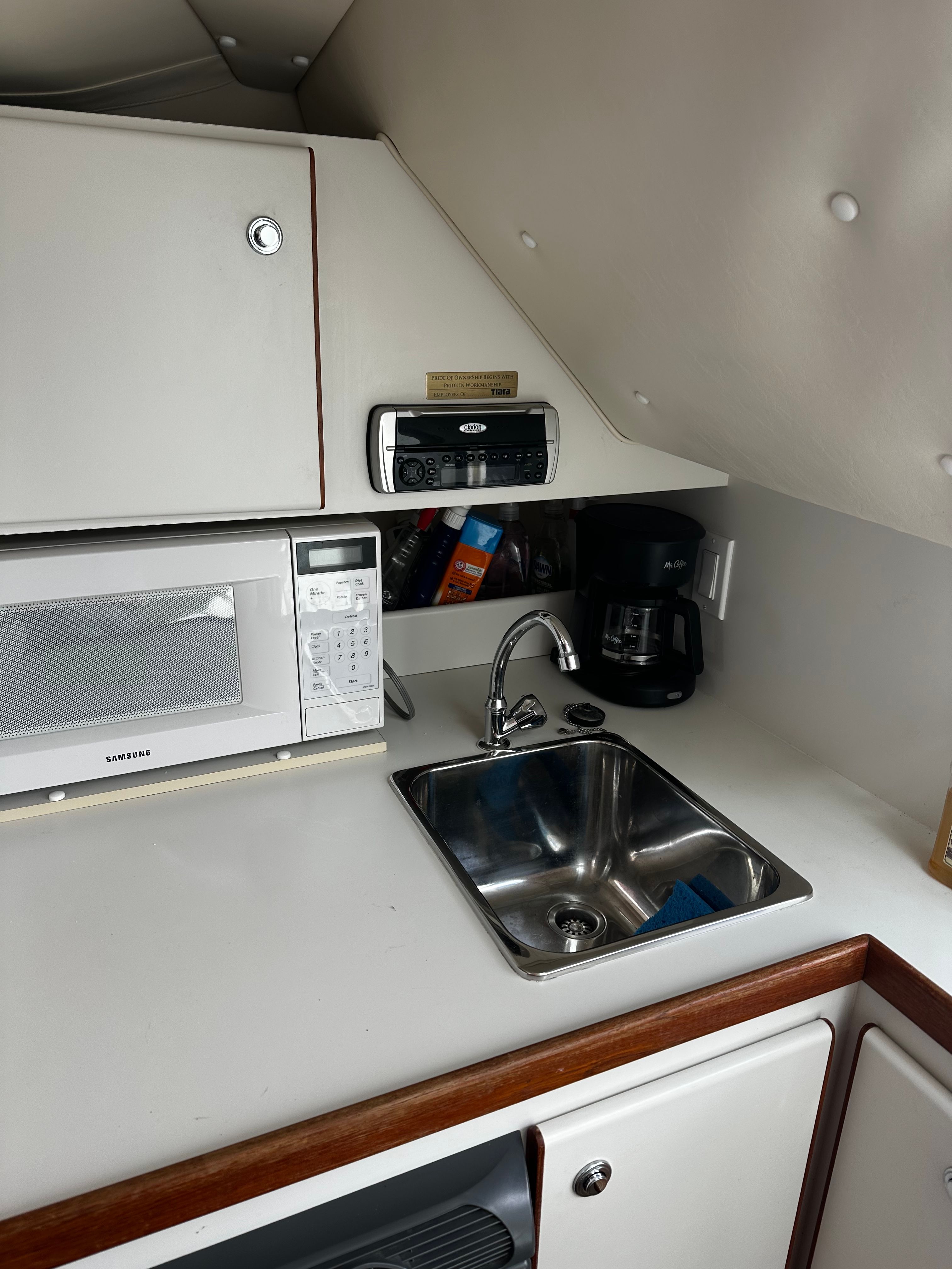 2001 Tiara Yachts 2900 Coronet - 18