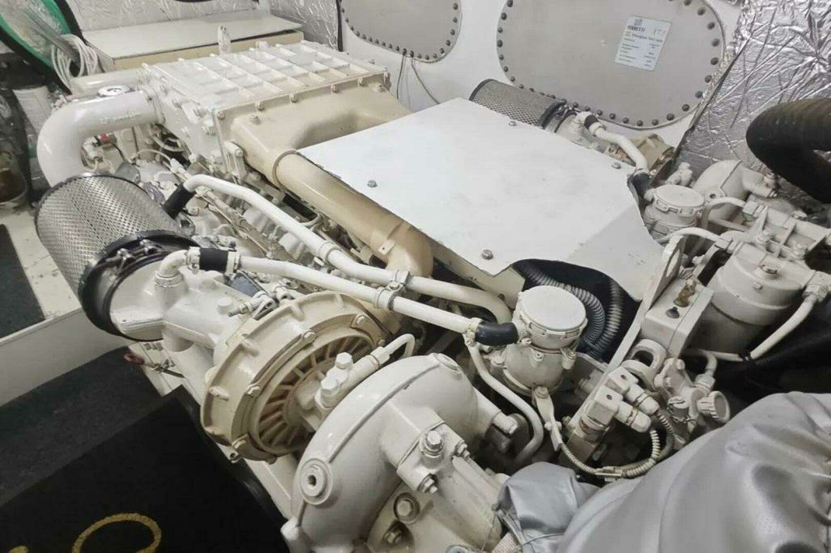 2002 Ferretti Yachts 720 - Image 26