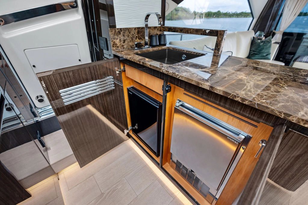 2018 Azimut 77S - 25