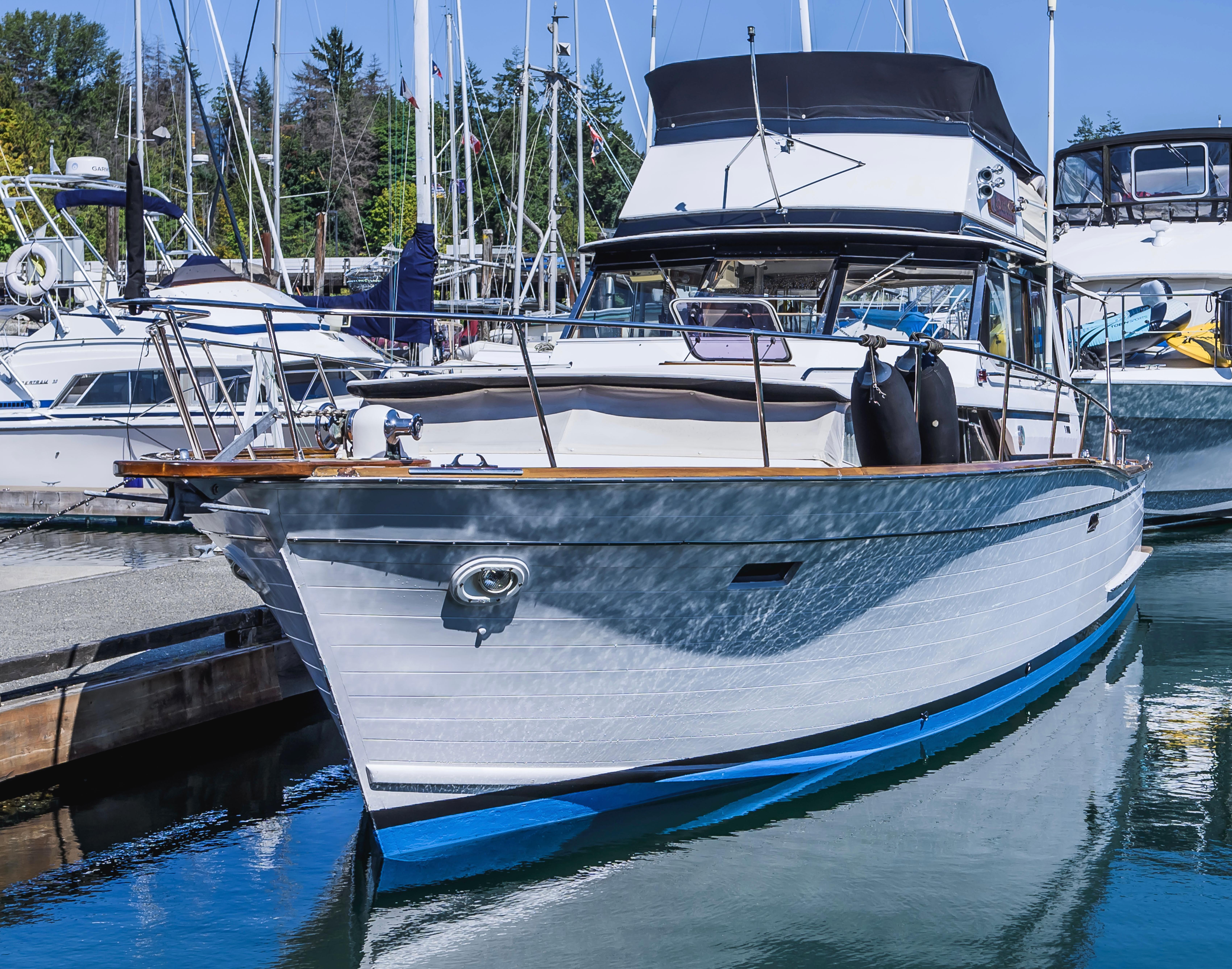 1968 Trojan 3700 Sea Voyager