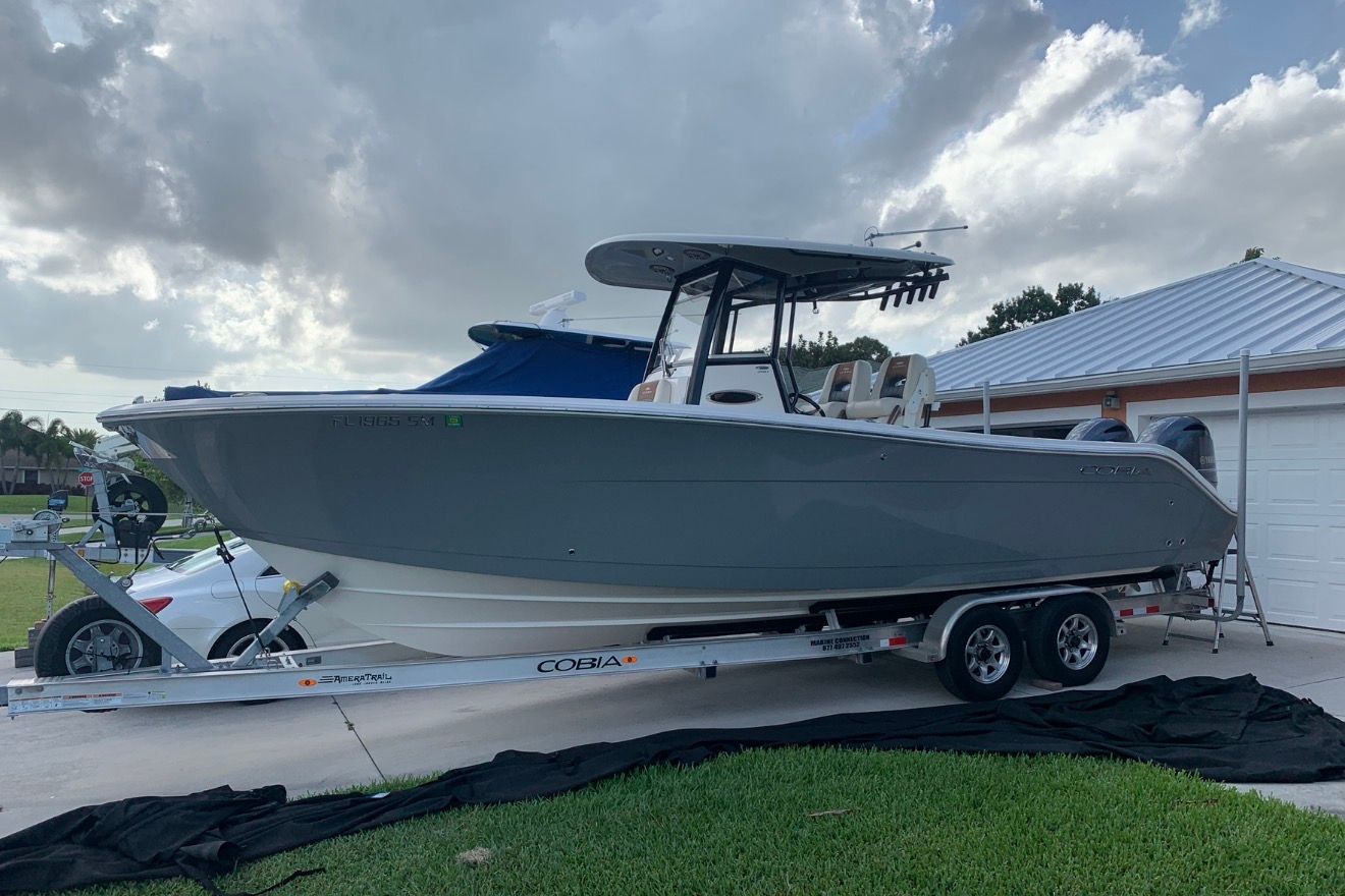 2020 Cobia 280 Center Console